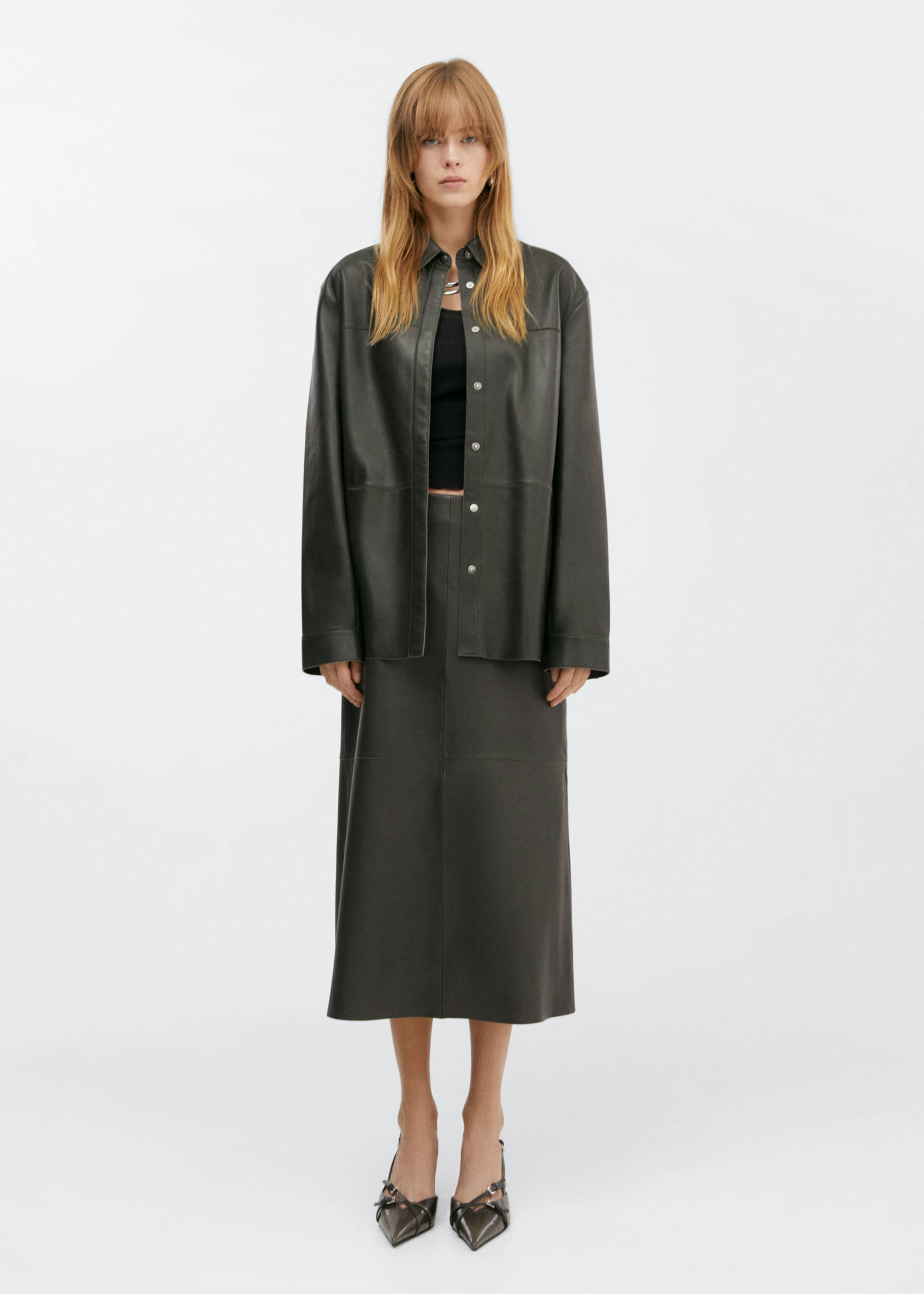 Falda midi piel - Plano general