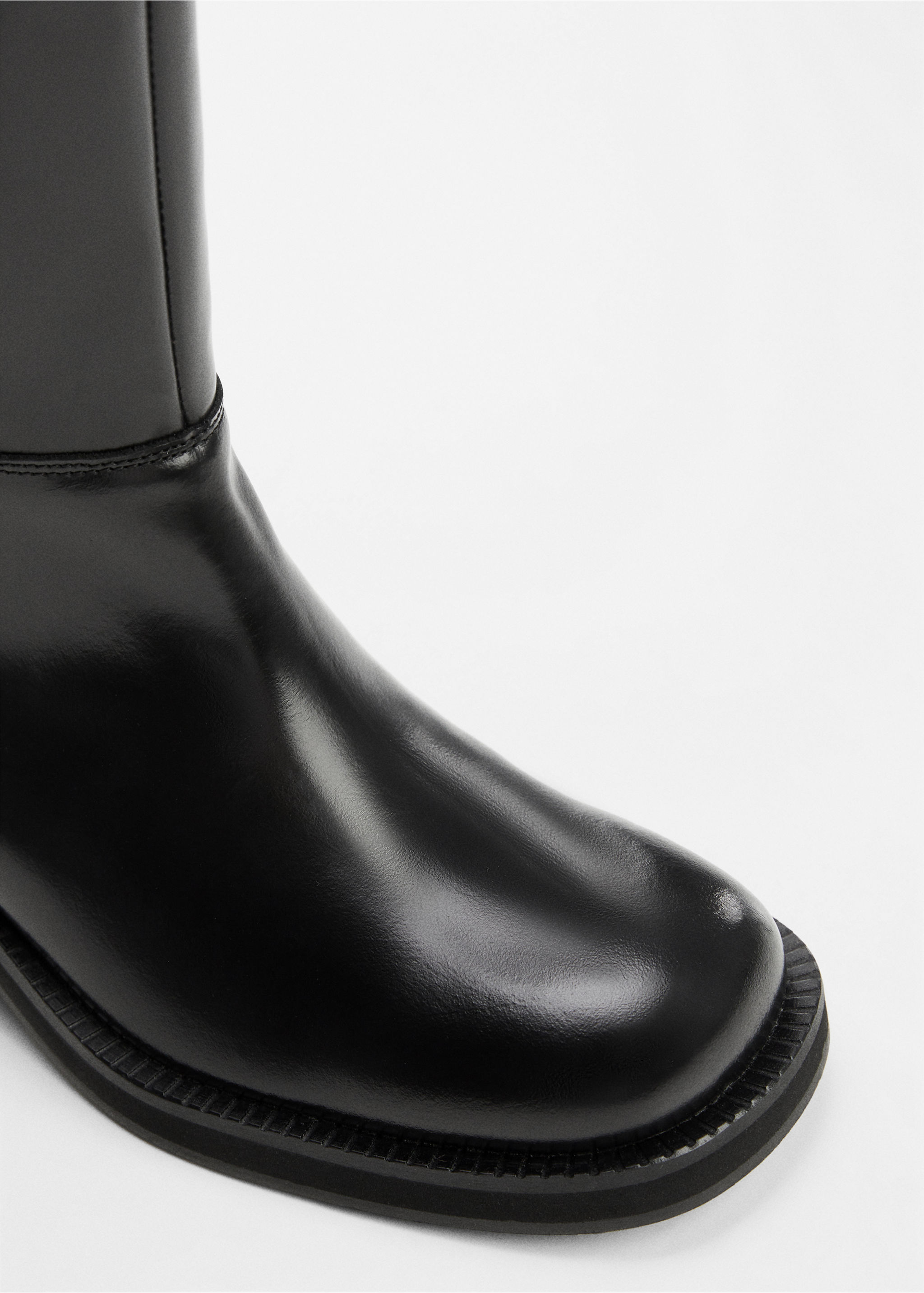 Leather boots with zip closure - Details of the article 2