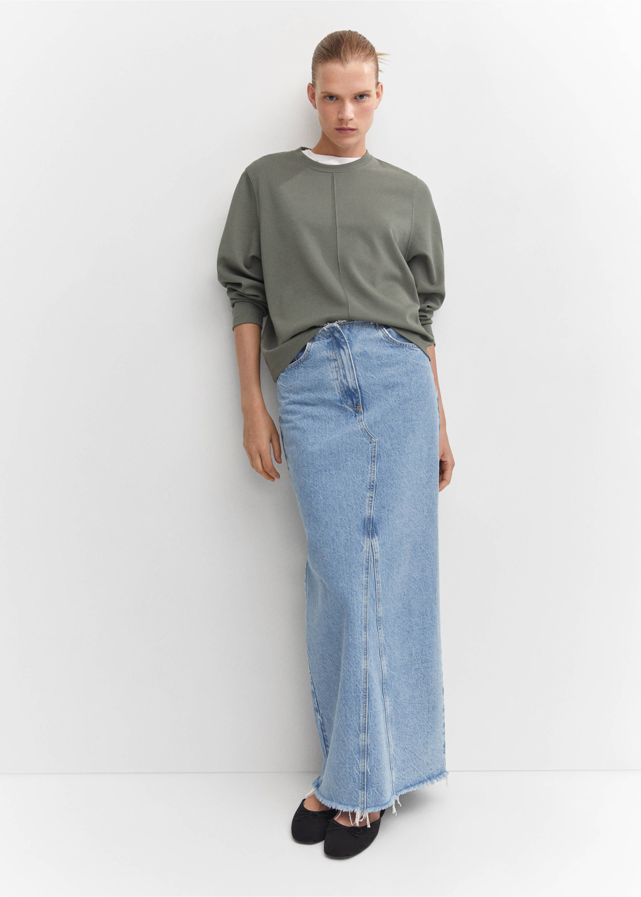 Decorative stitching sweatshirt - Details of the article 2, Grey. Ref: 57096711-00.