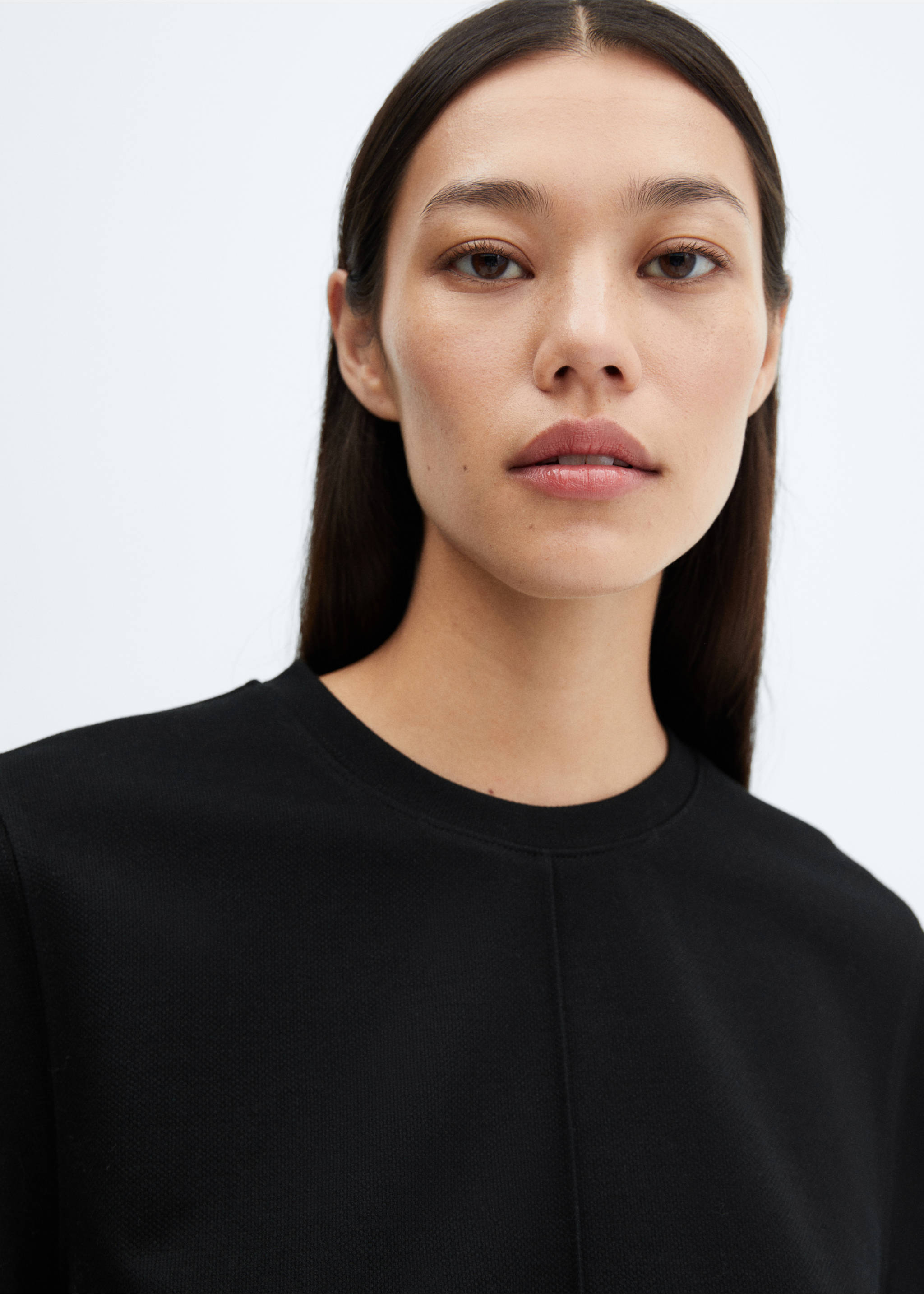 Decorative stitching sweatshirt - Details of the article 1, Black. Ref: 57096711-00.