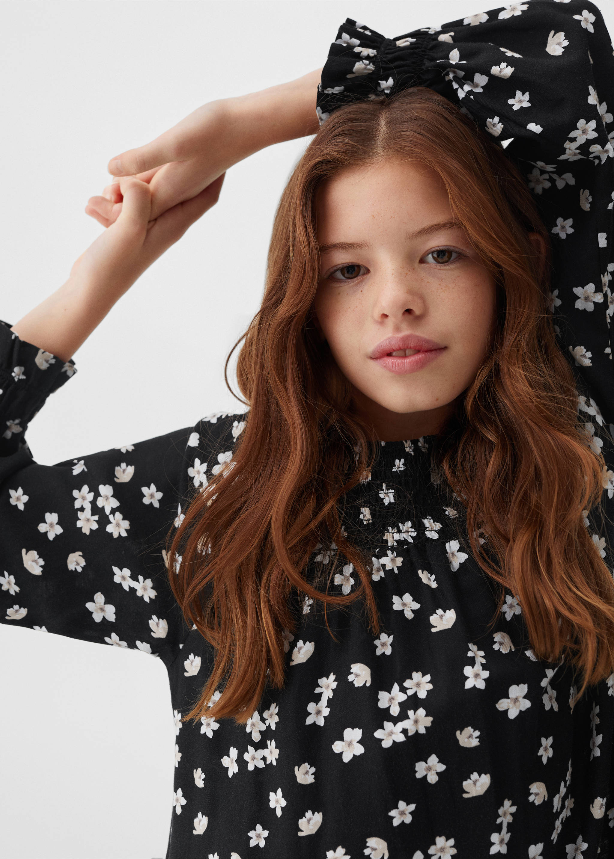 Floral print dress - Details of the article 1, Black. Ref: 57096716-00.