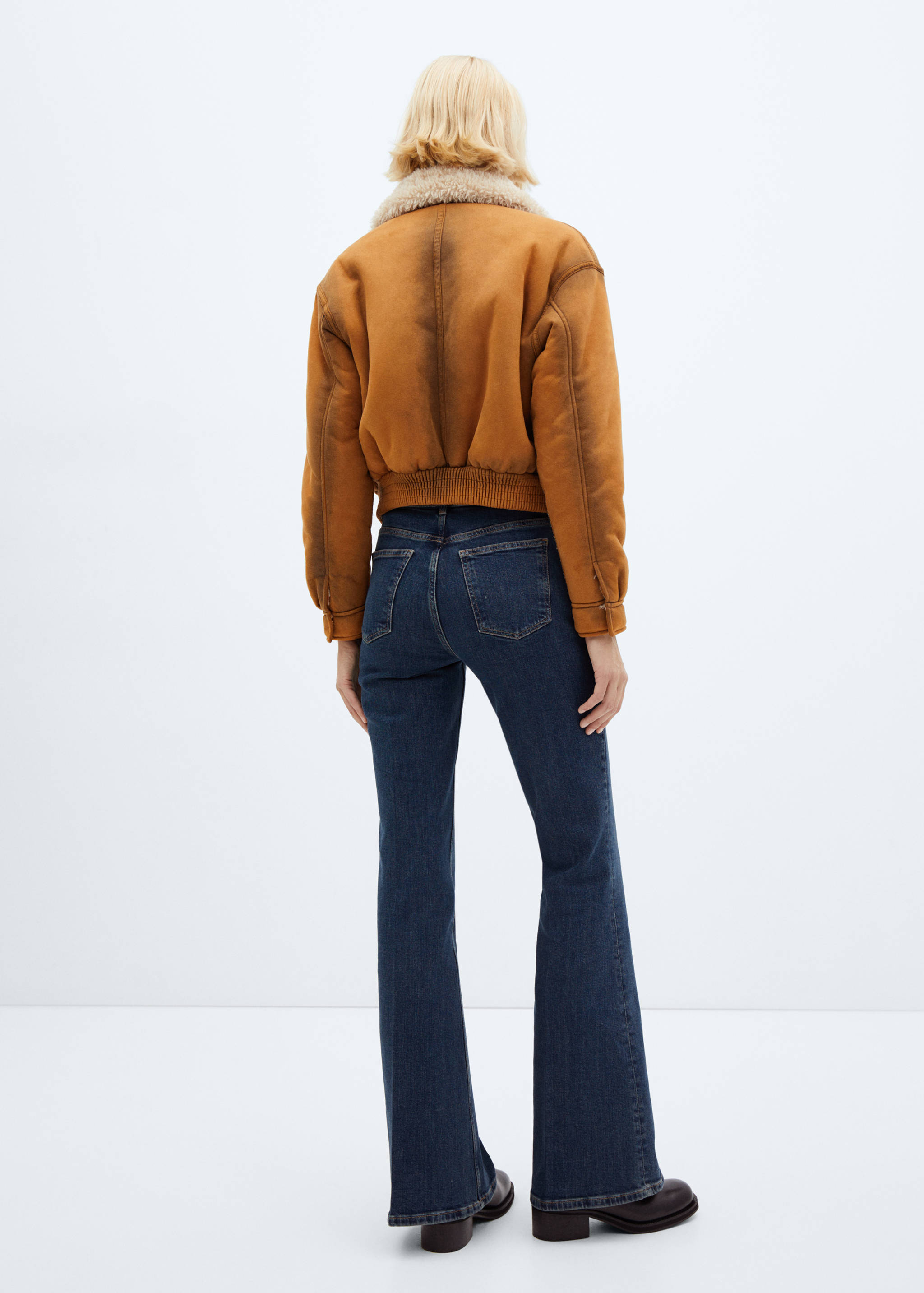 Worn-effect shearling jacket - Reverse of the article