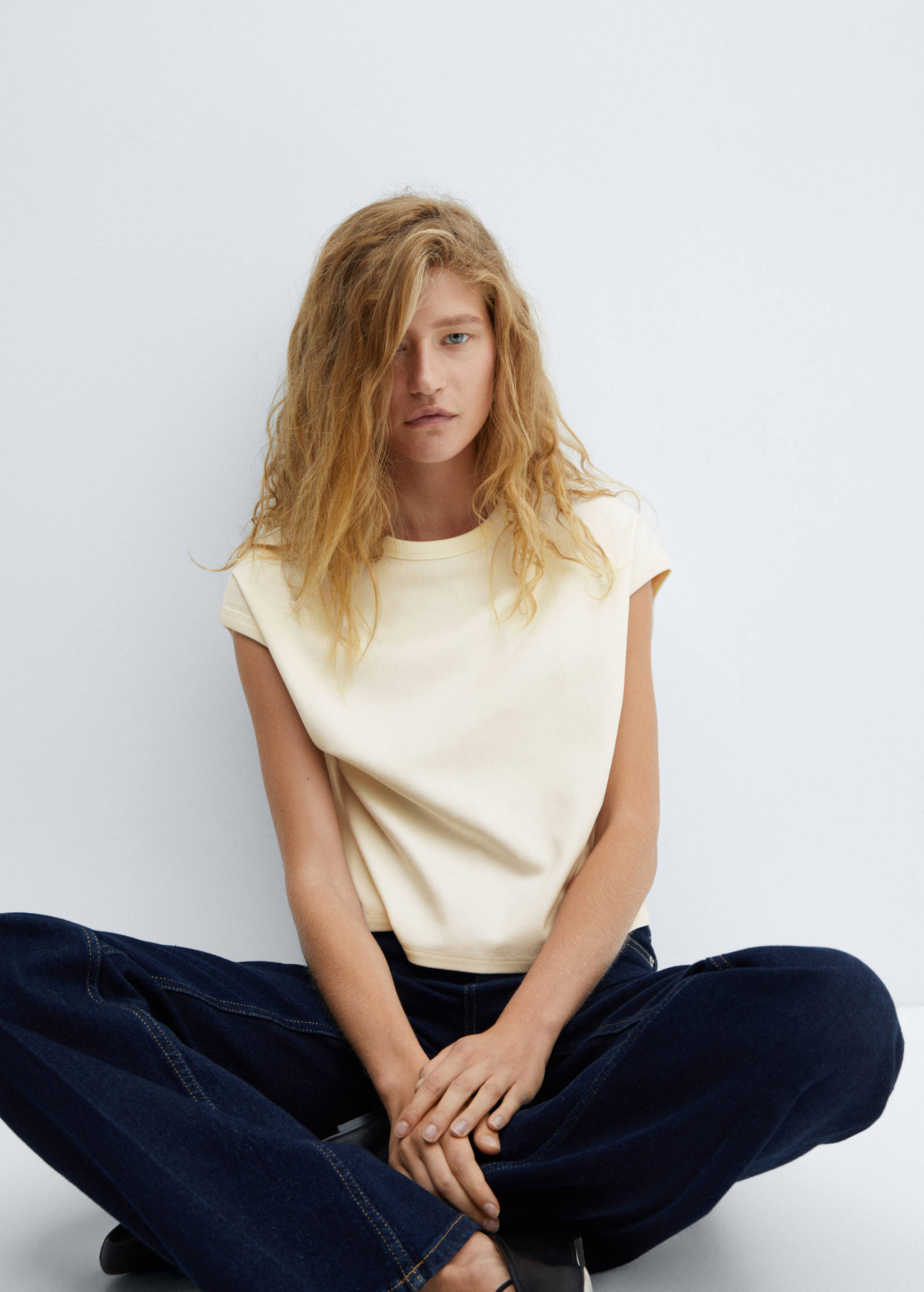 Cotton sleeveless t-shirt - Details of the article 2