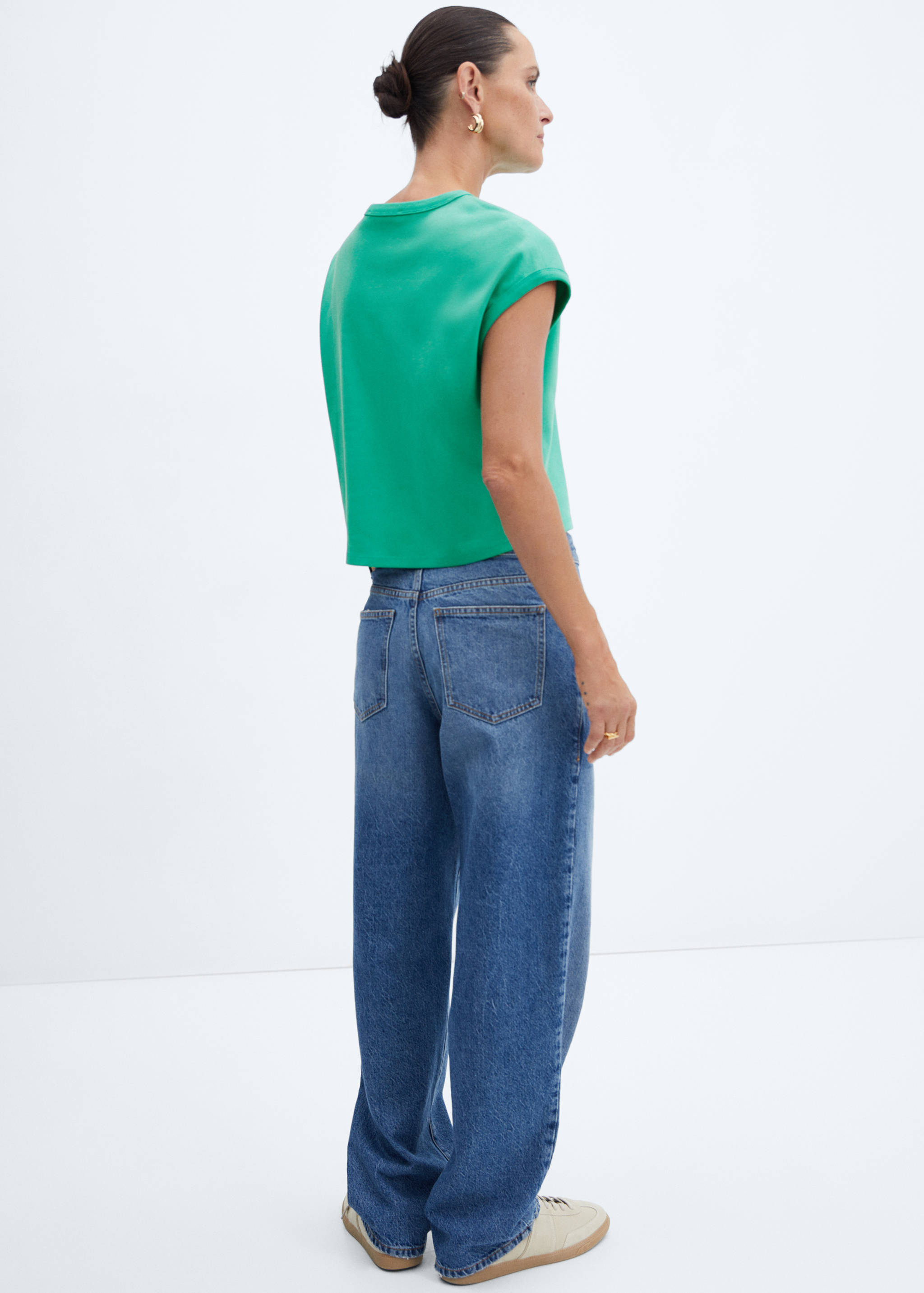 Cotton sleeveless t-shirt - Reverse of the article