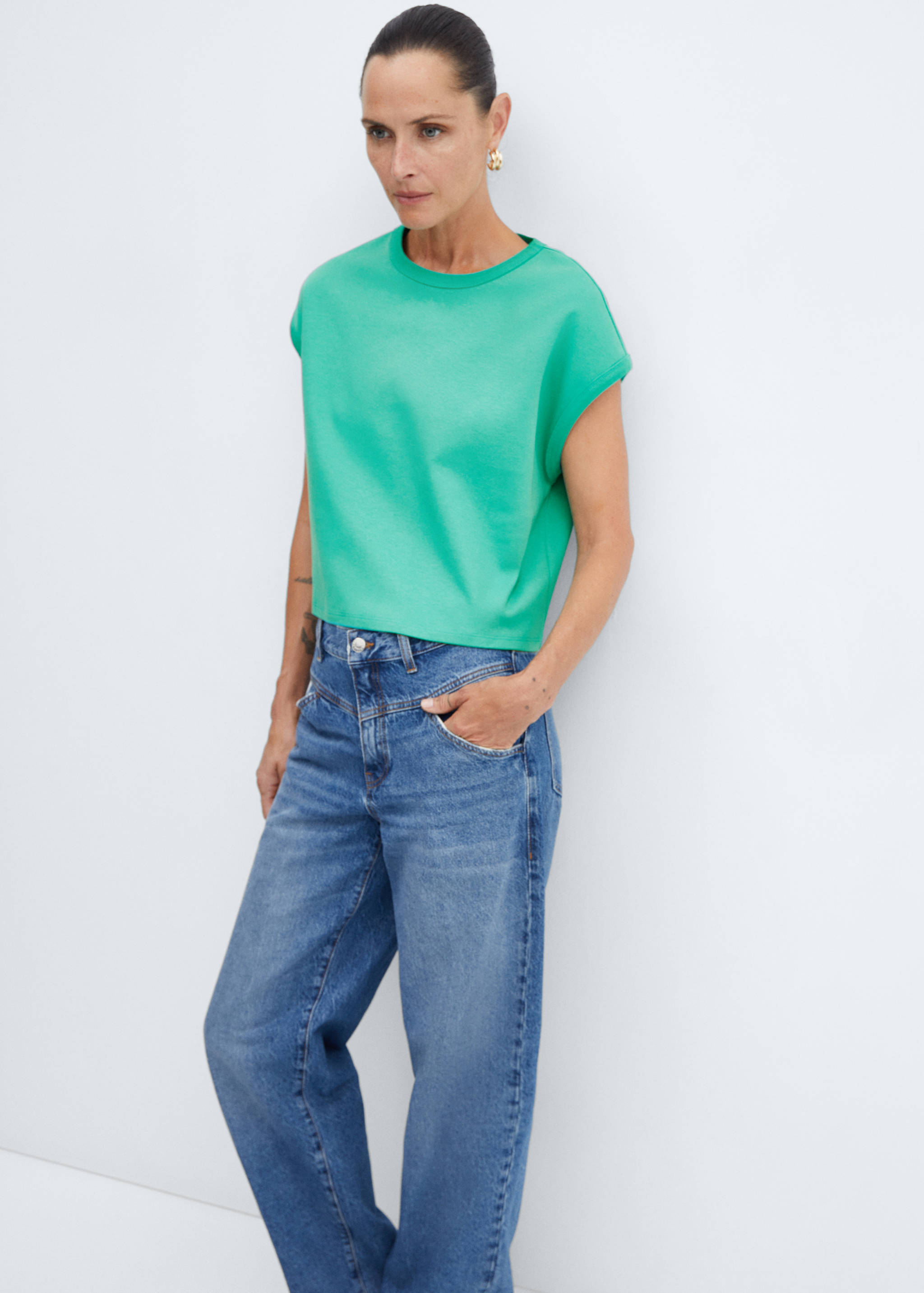 Cotton sleeveless t-shirt - Details of the article 2