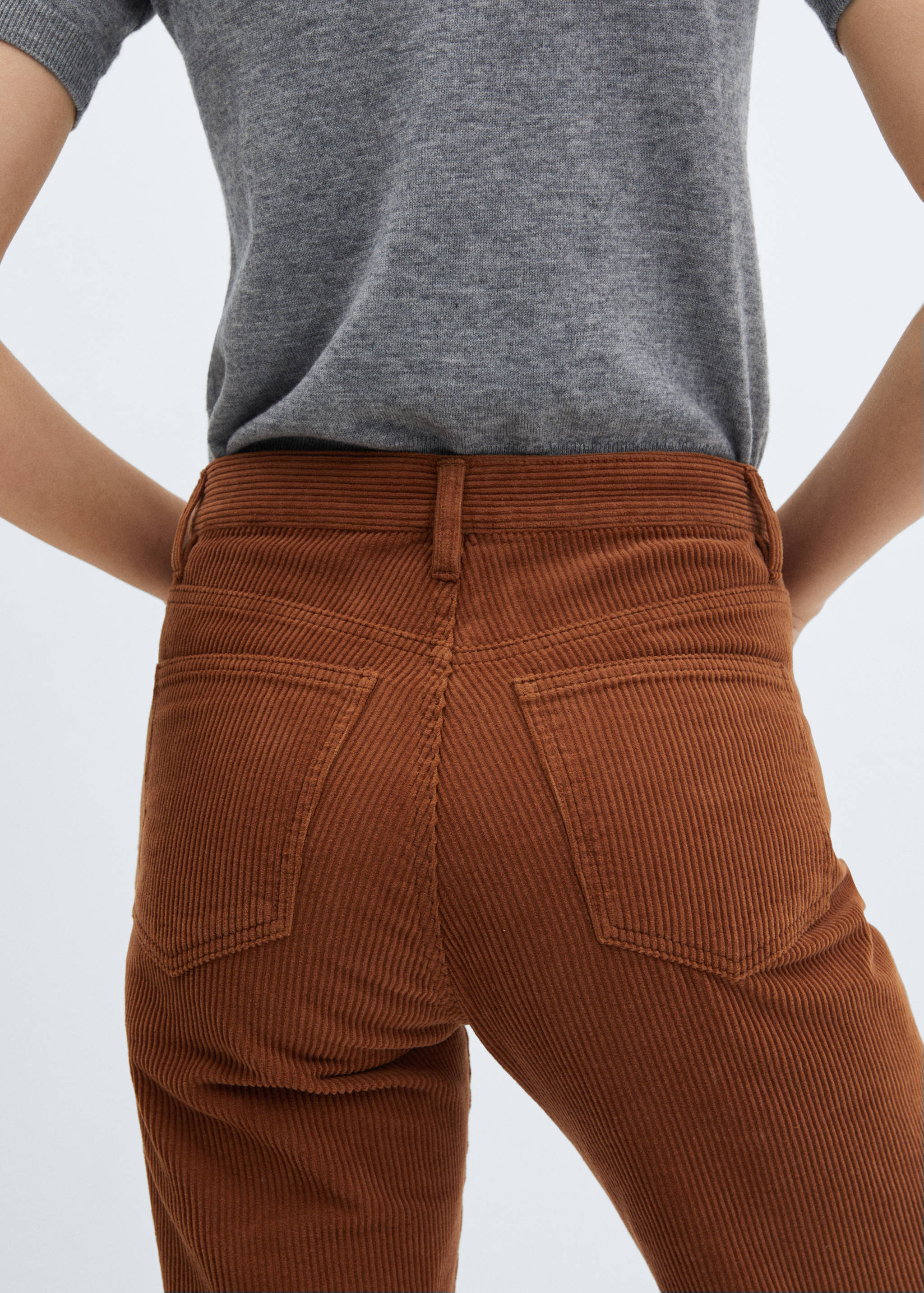 Straight-fit mid-rise corduroy trousers - Details of the article 4