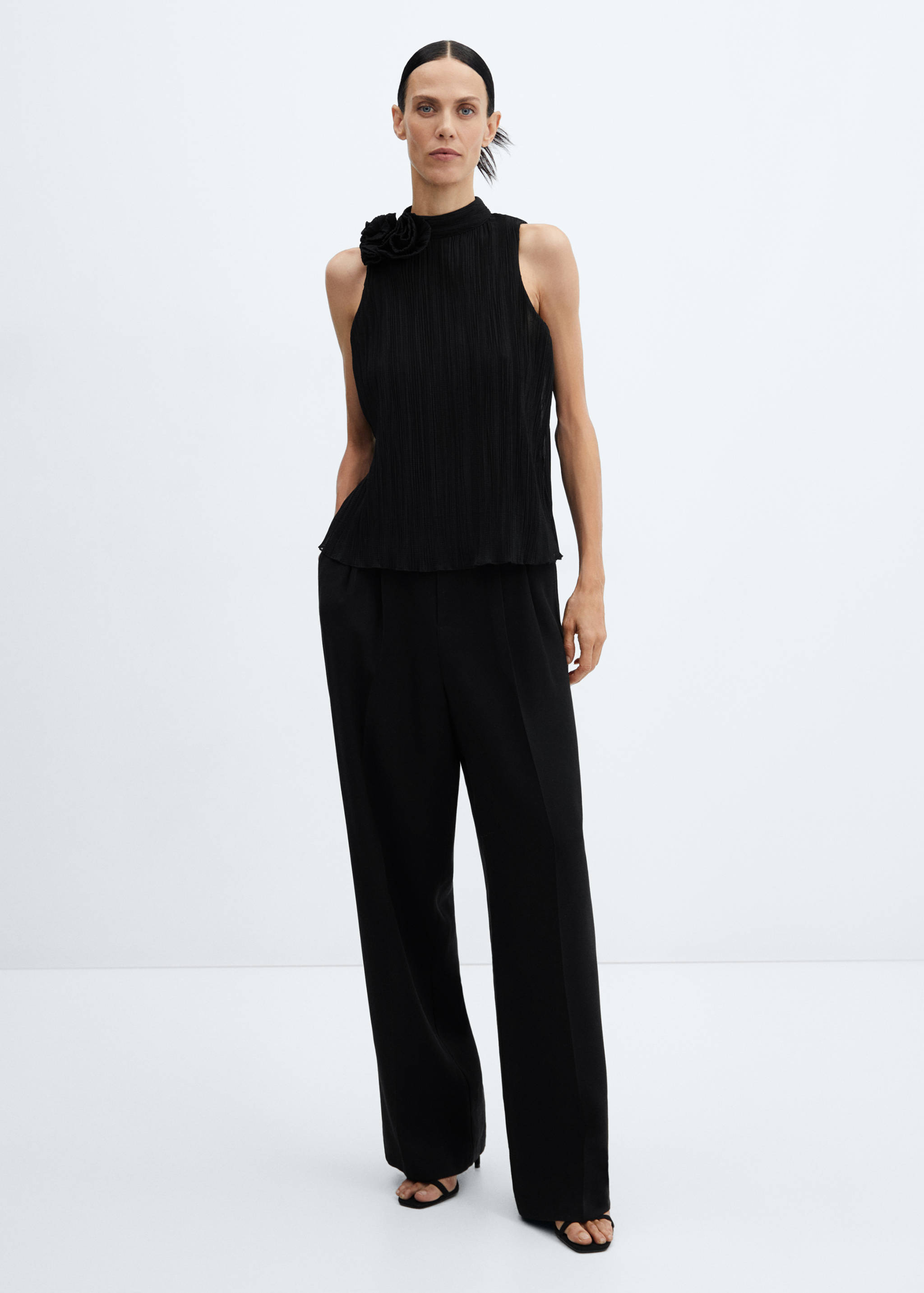 Pleated maxi-flower blouse - General plane