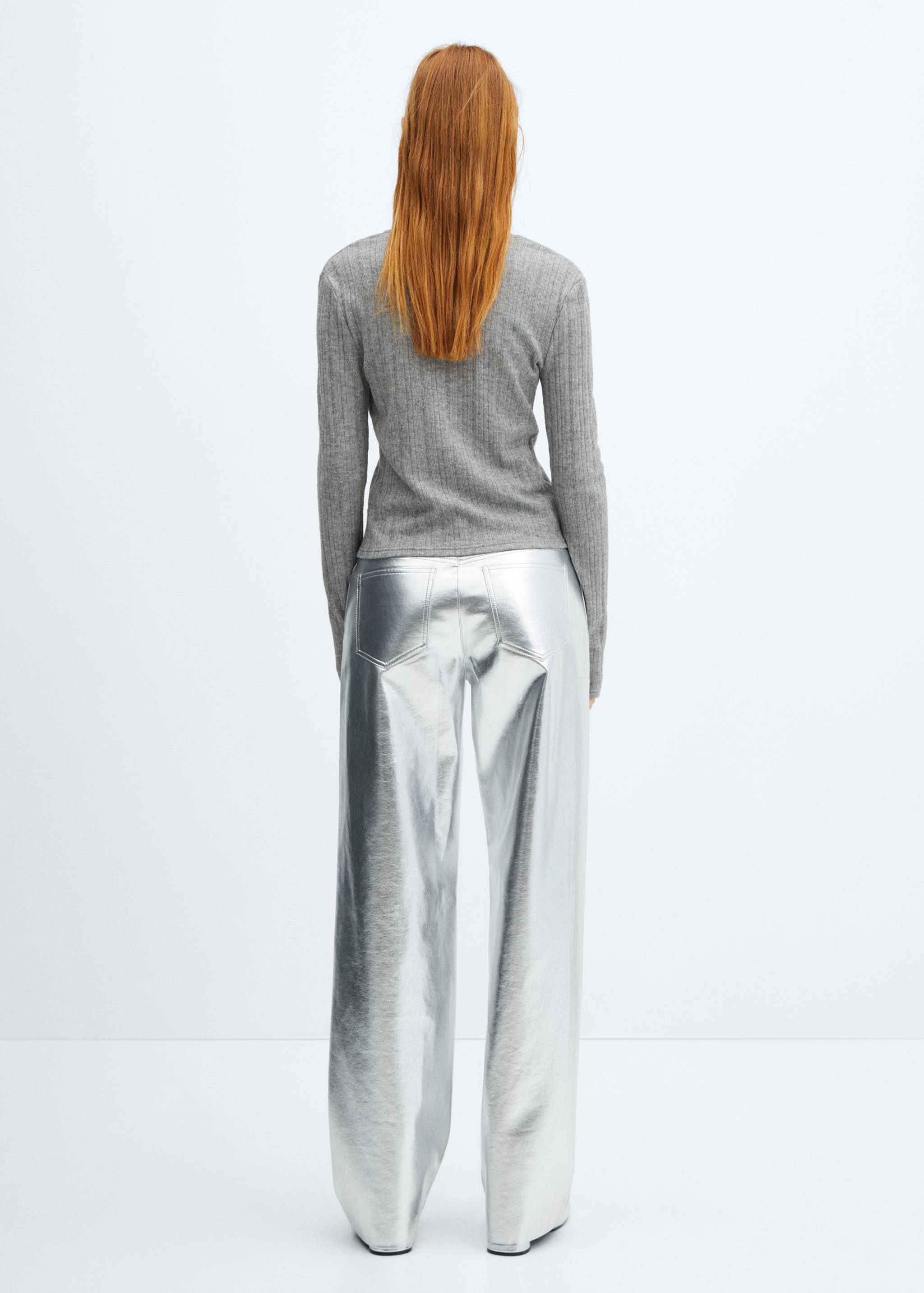 Long-sleeved knitted t-shirt - Reverse of the article