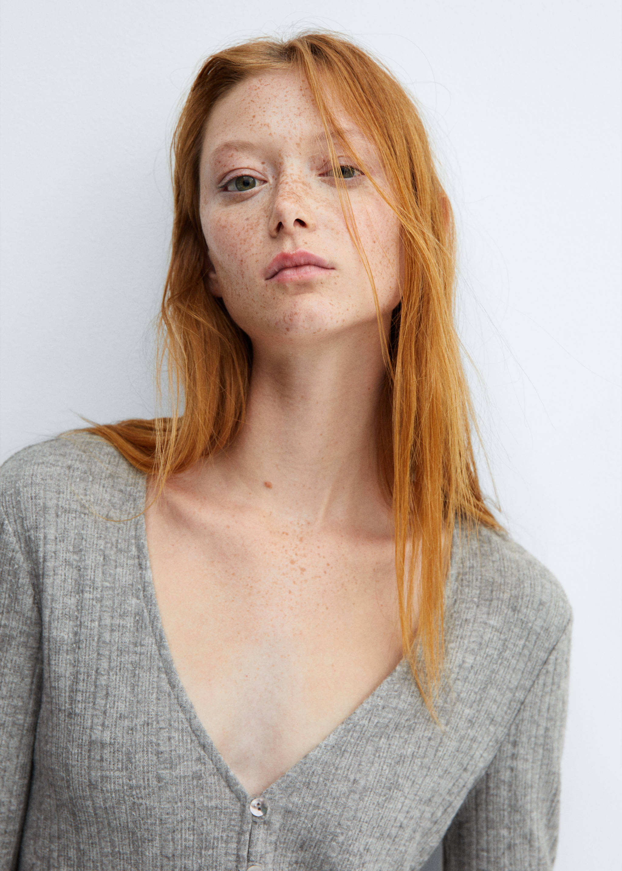 Long-sleeved knitted t-shirt - Details of the article 1