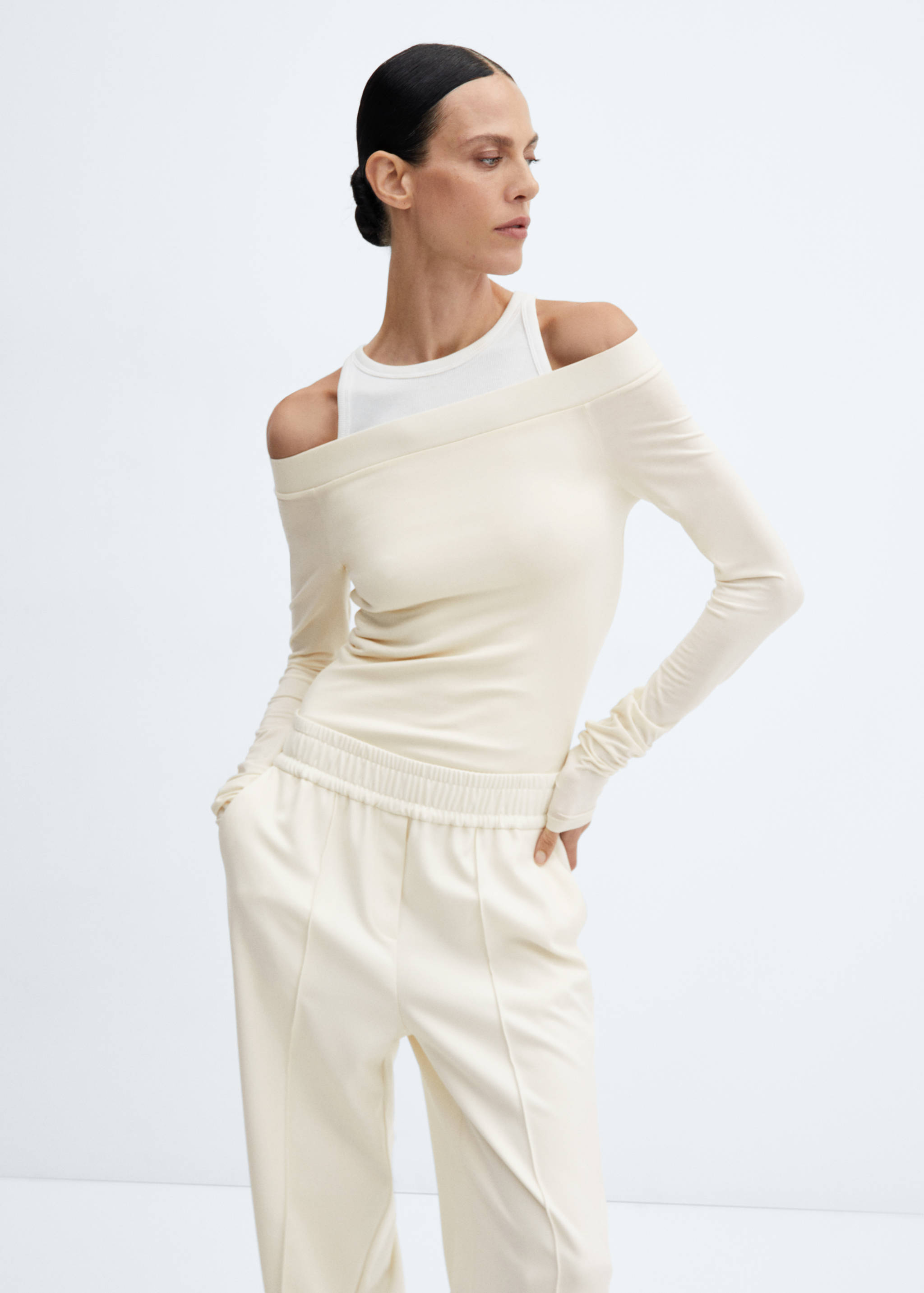 Wide leg trousers with elastic waist - Details of the article 1