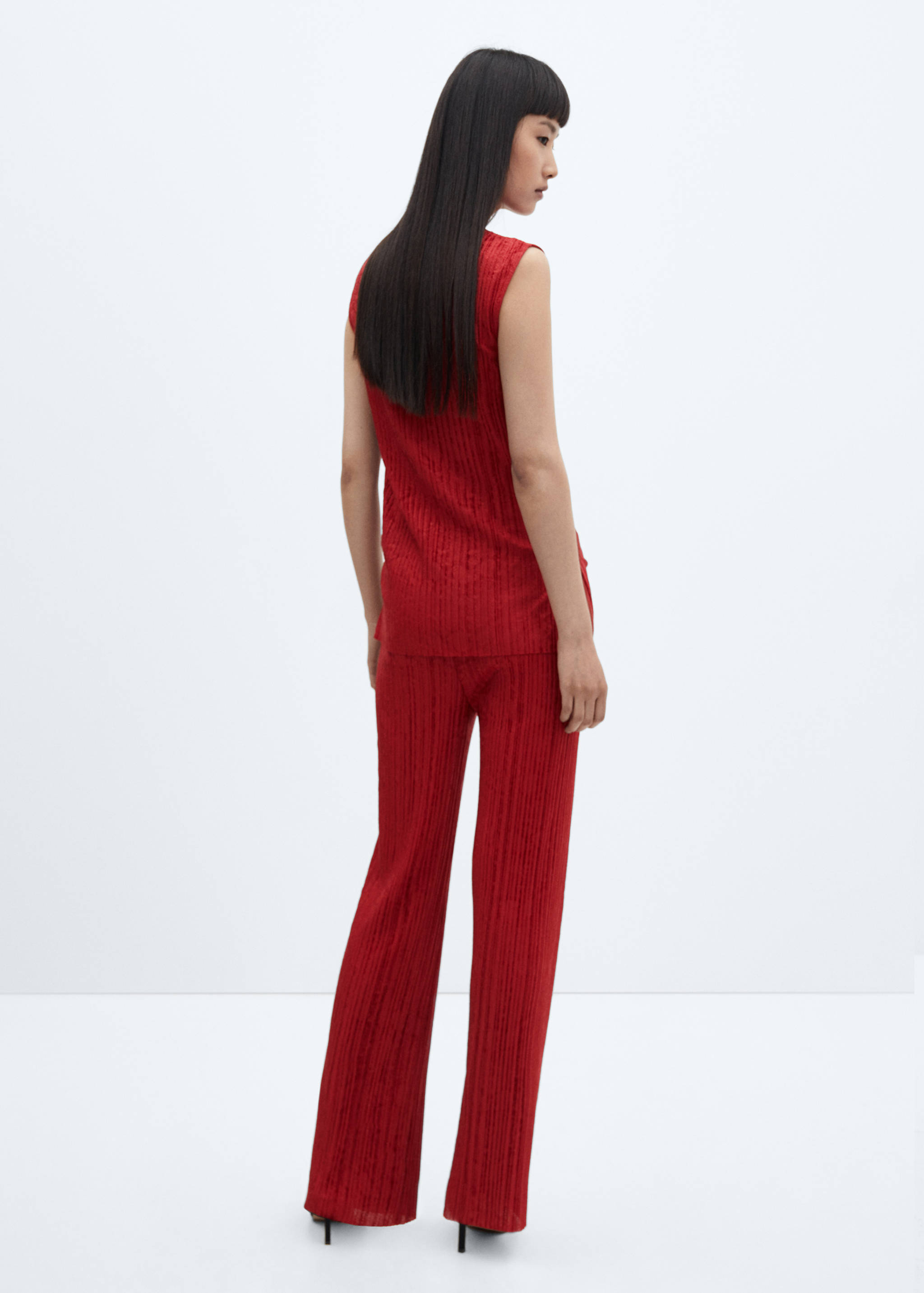 Pleated straight pants - Reverse of the article