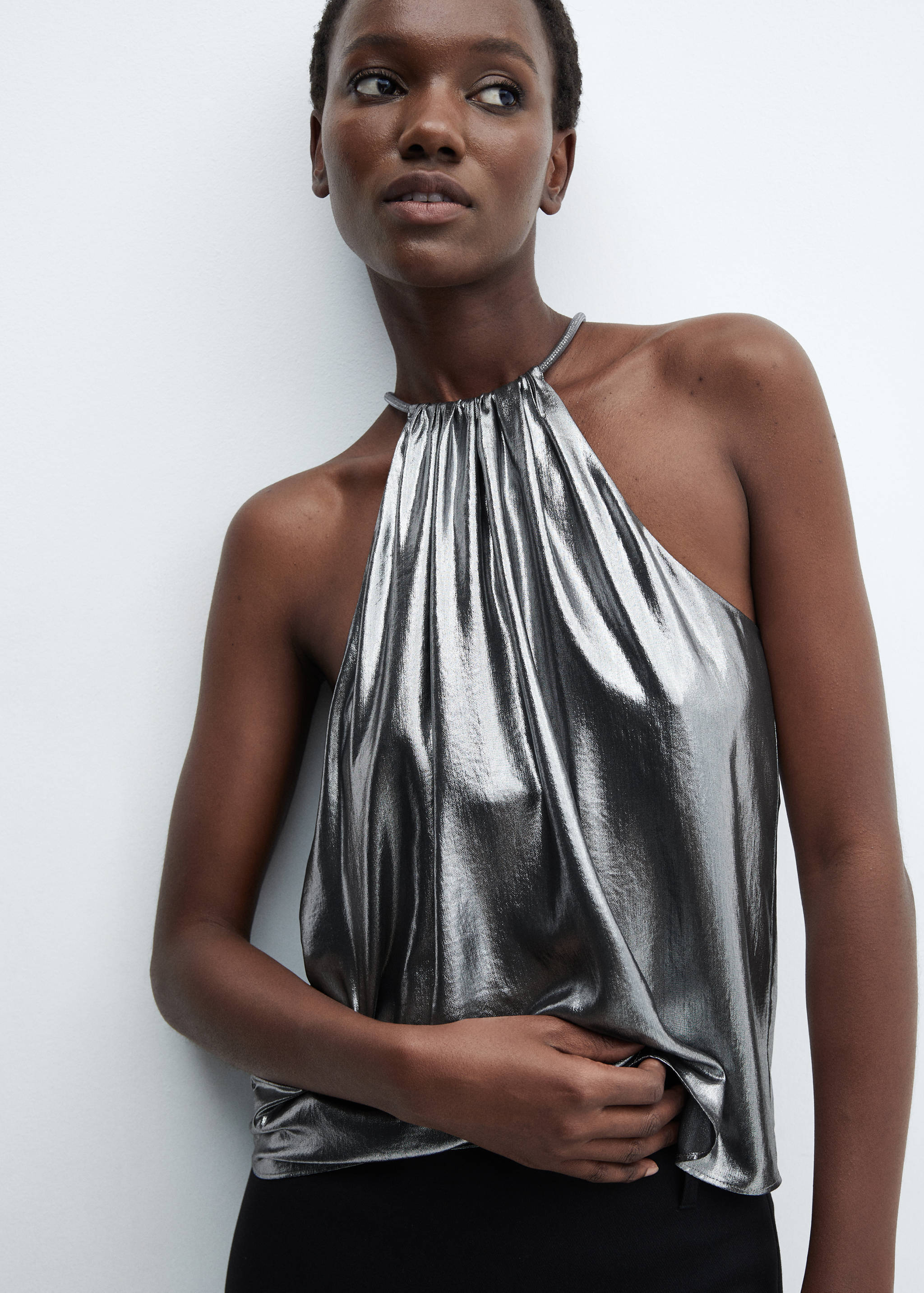 Metallisiertes Top mit starrem Kragen - Detail des Artikels 2