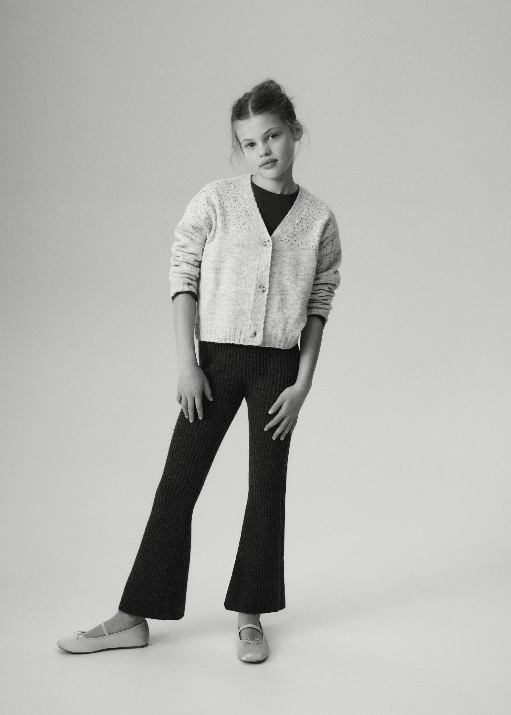 Flared knitted trousers - Details of the article 3