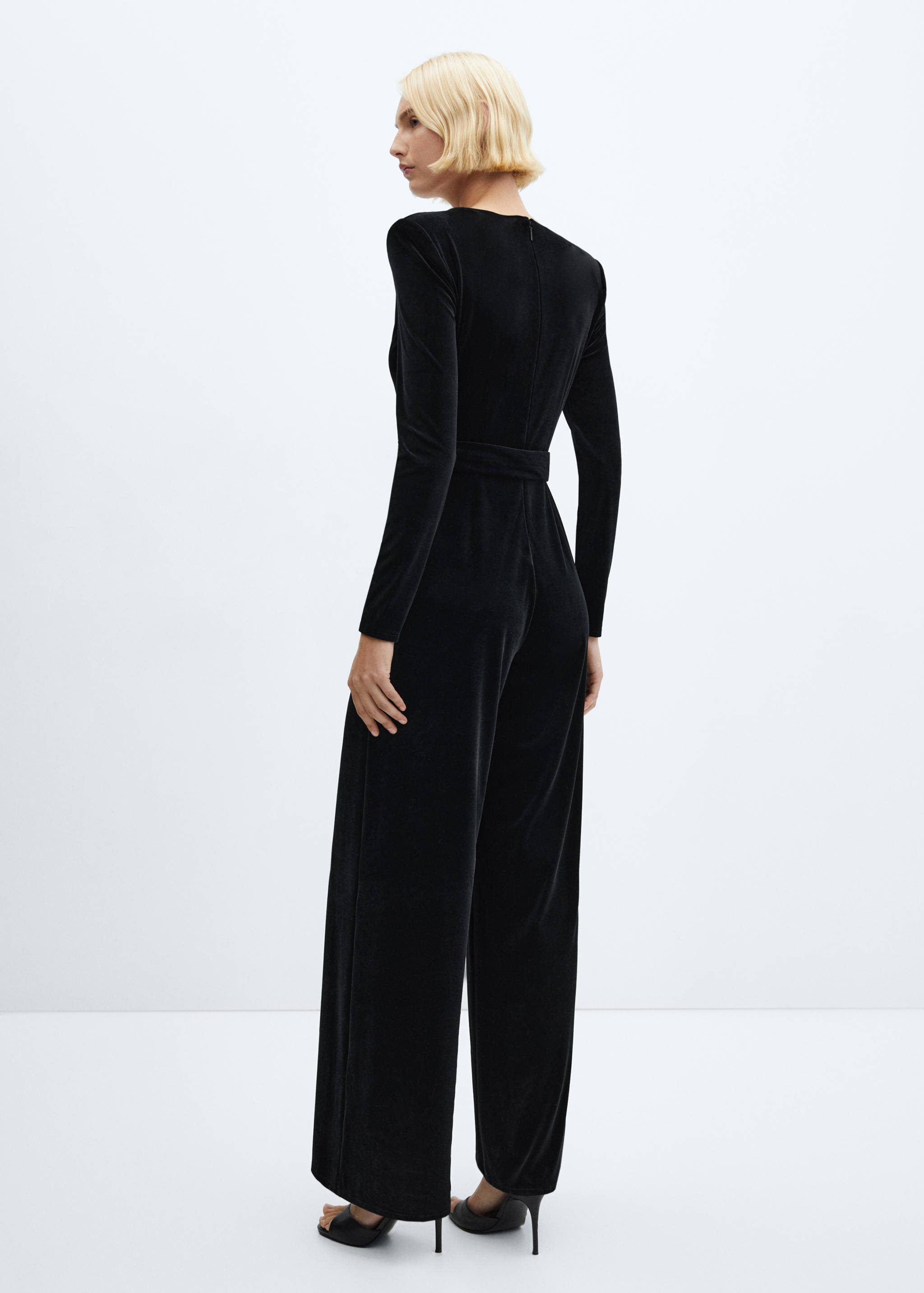 Velvet belt jumpsuit - Reverse of the article