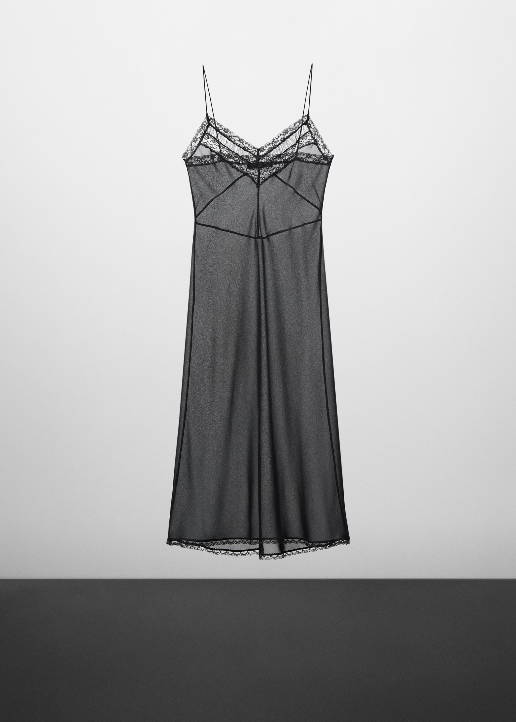 Vestit de llenceria semitransparent - Article sense model