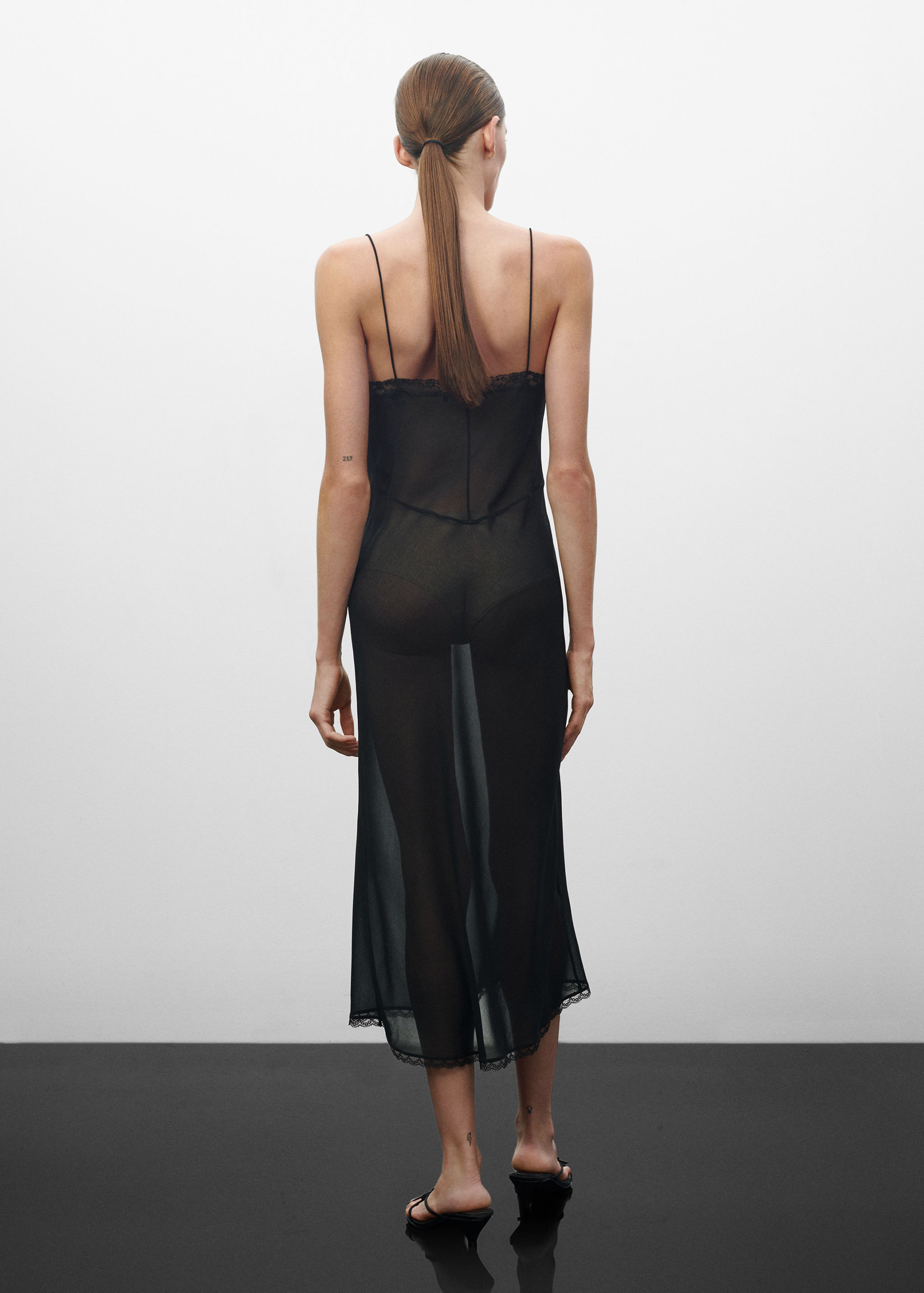Vestit de llenceria semitransparent - Revers de l'article
