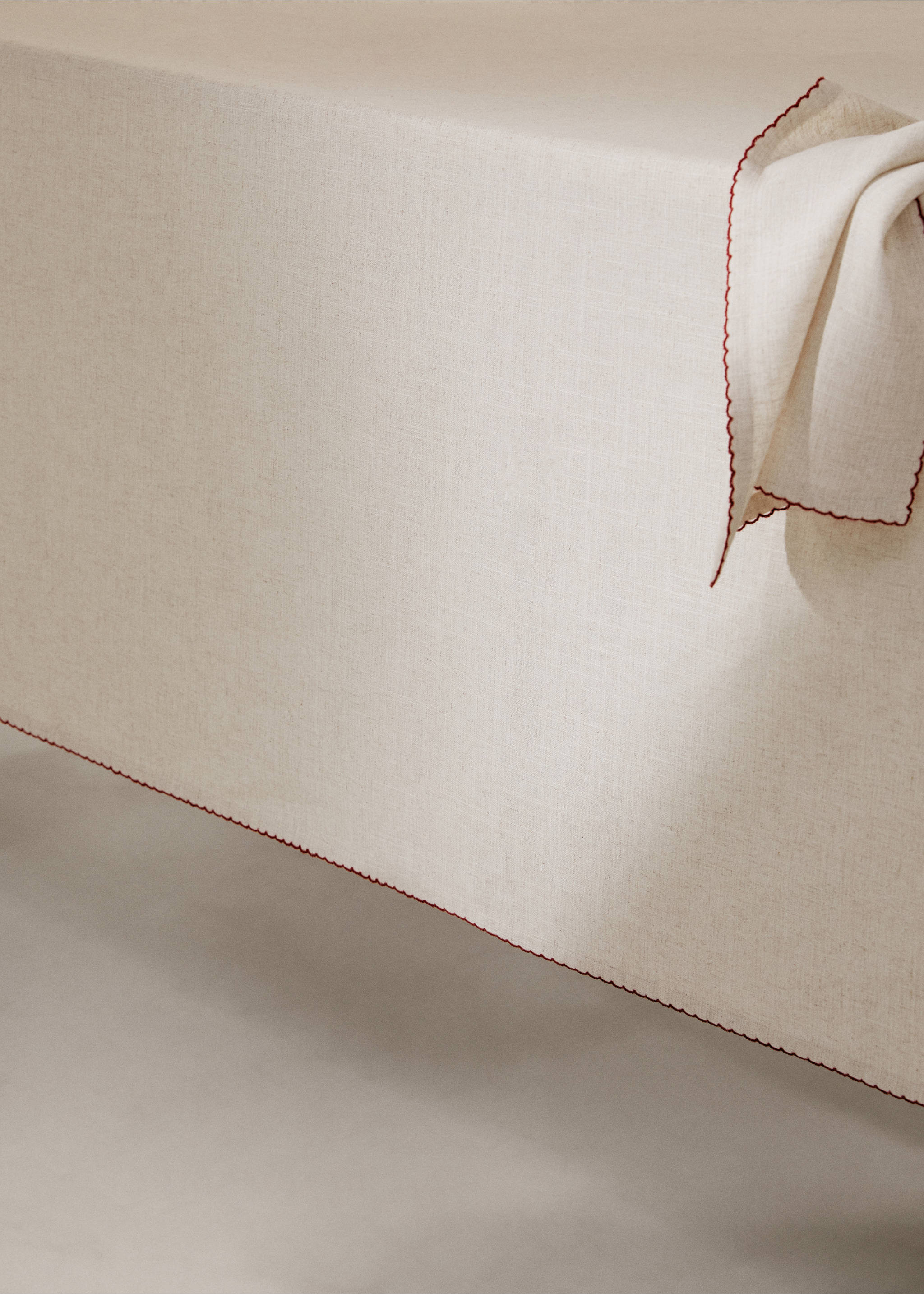 Tischdecke mit bestickter Borte 150 x 150 cm - Detail des Artikels 8, Ecru. Ref: 57129092-00.