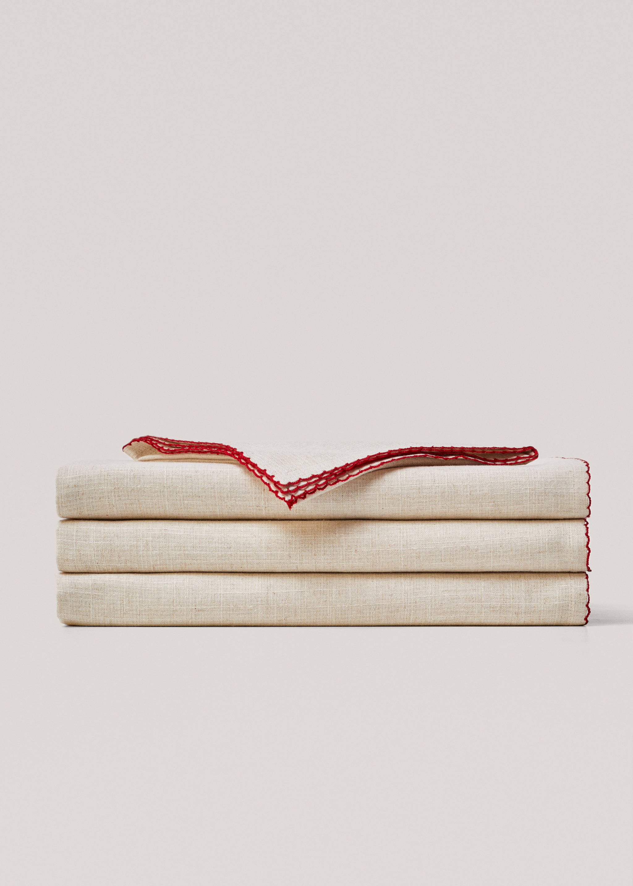 Τραπεζομάντηλο κεντητό ρέλι 150x150 εκ - Προϊόν χωρίς μοντέλο