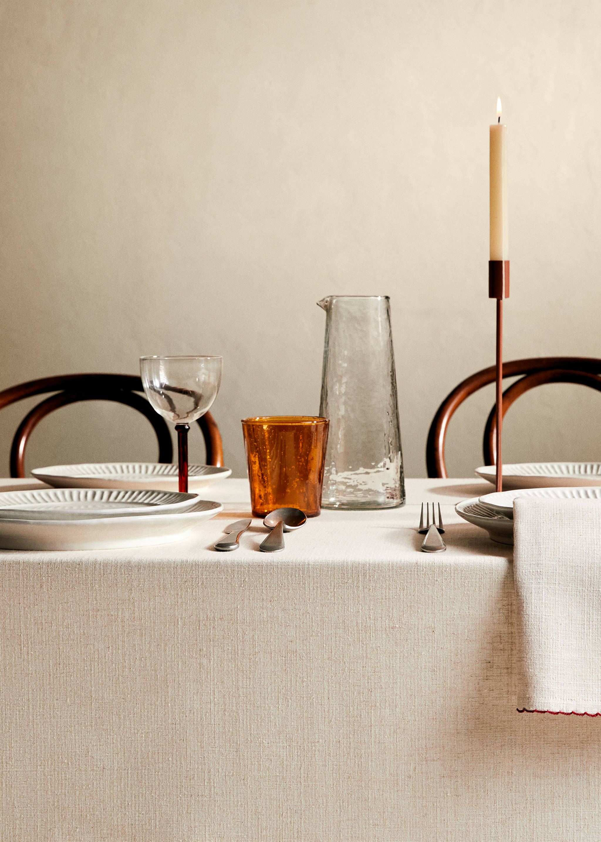 Τραπεζομάντηλο κεντητό ρέλι 150x150 εκ - Λεπτομέρεια του προϊόντος 5