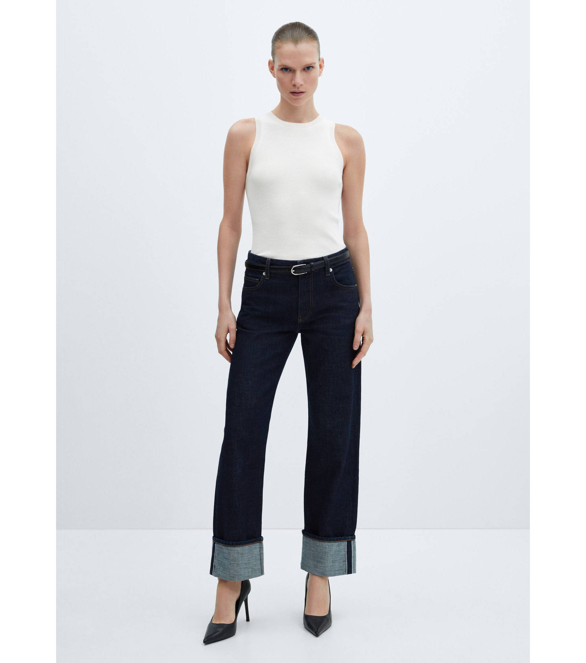 High-heeled shoes - General plane