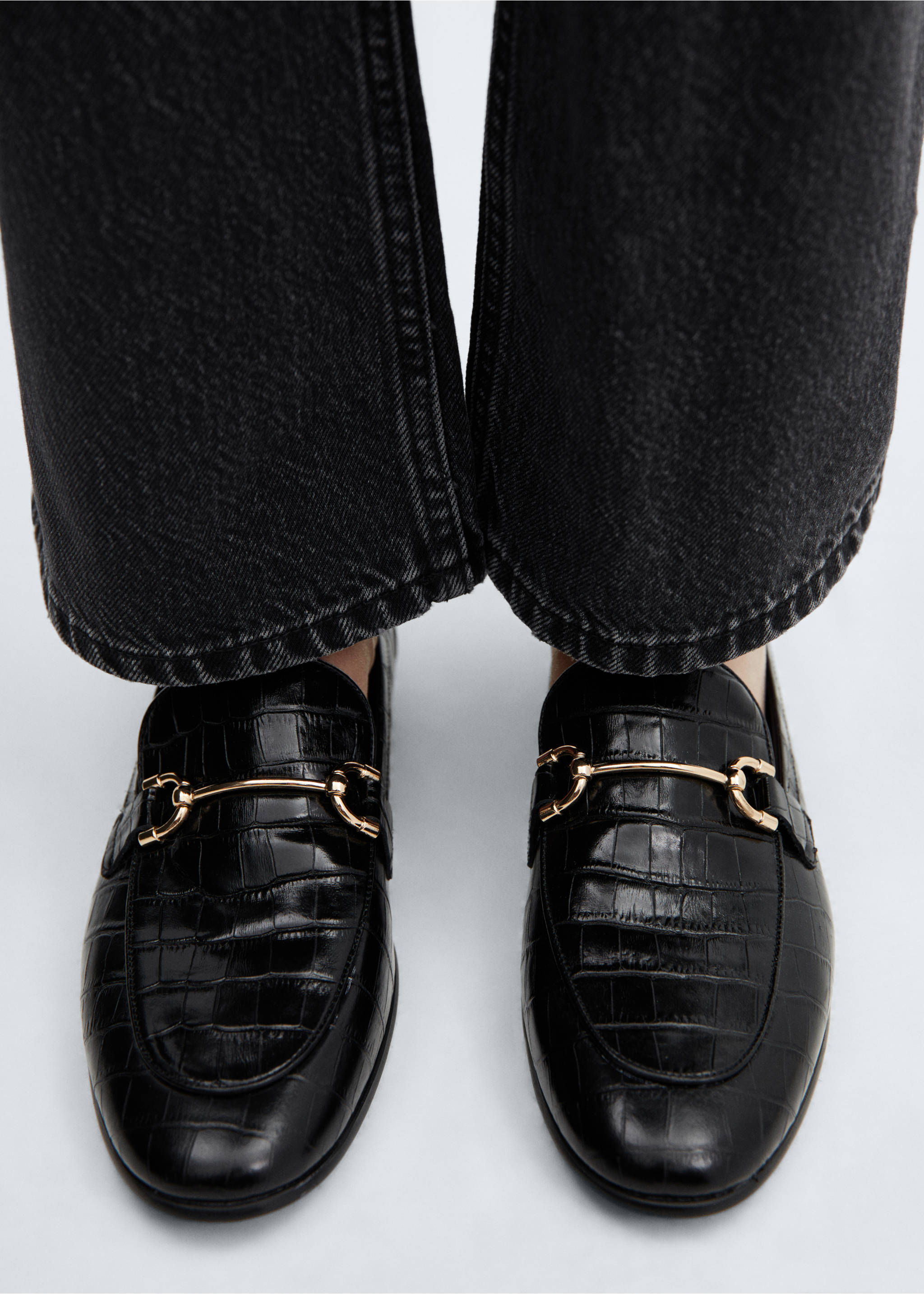 Leather loafers with metallic detail - Details of the article 9, Black. Ref: 67000265-00.