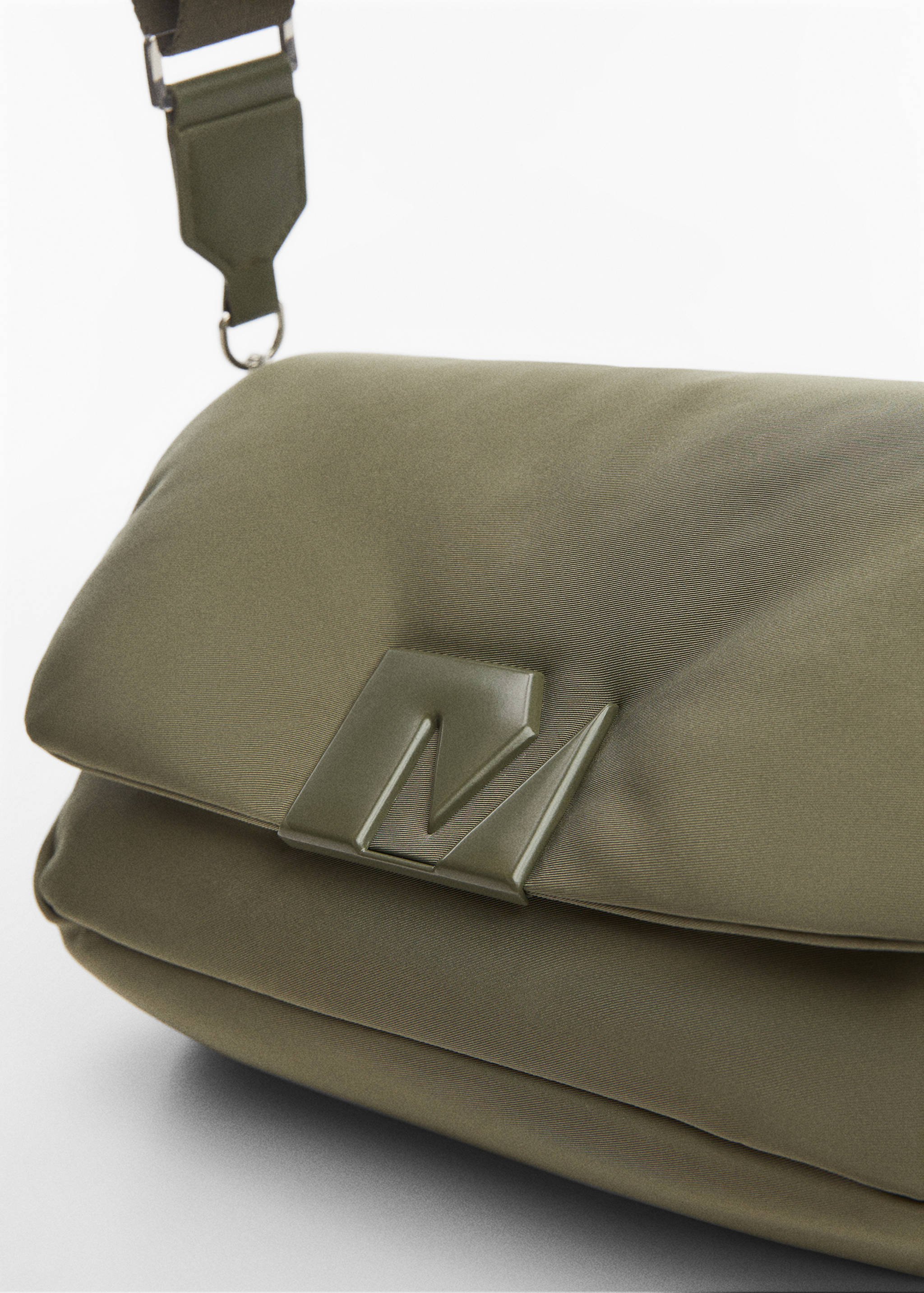 Quilted crossbody bag - Details of the article 2