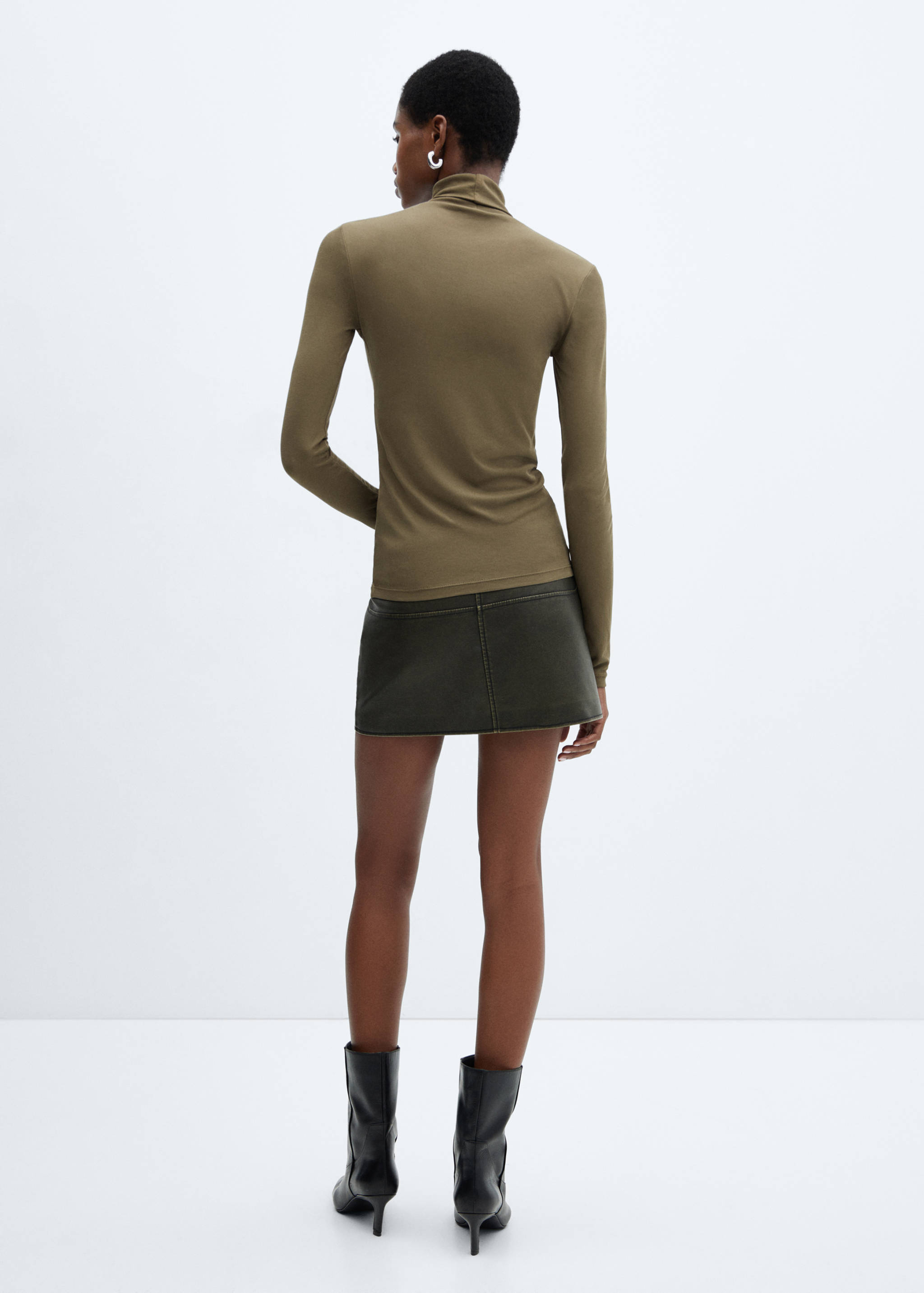 Modal turtleneck t-shirt - Reverse of the article