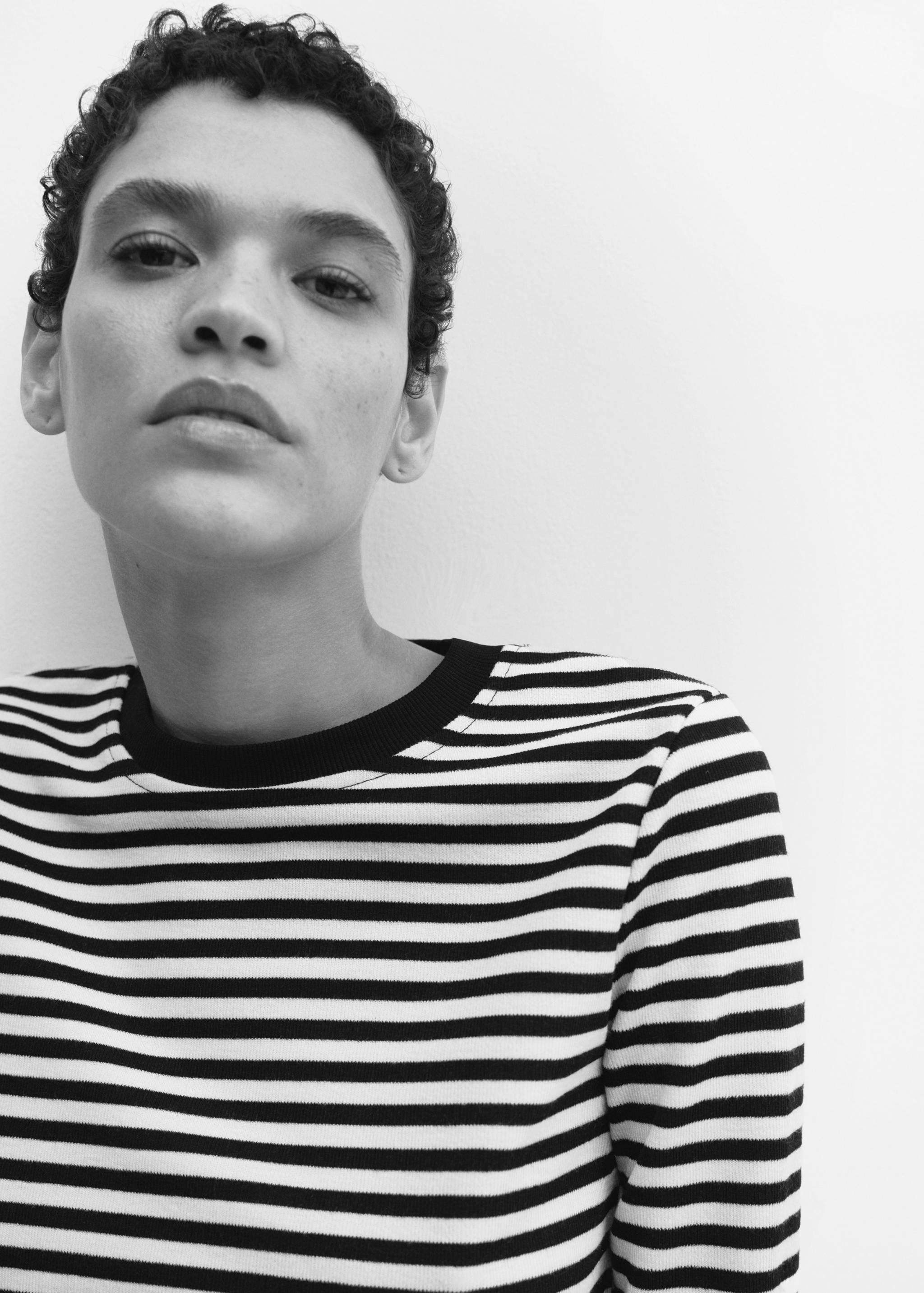 Striped long sleeves t-shirt - Details of the article 1