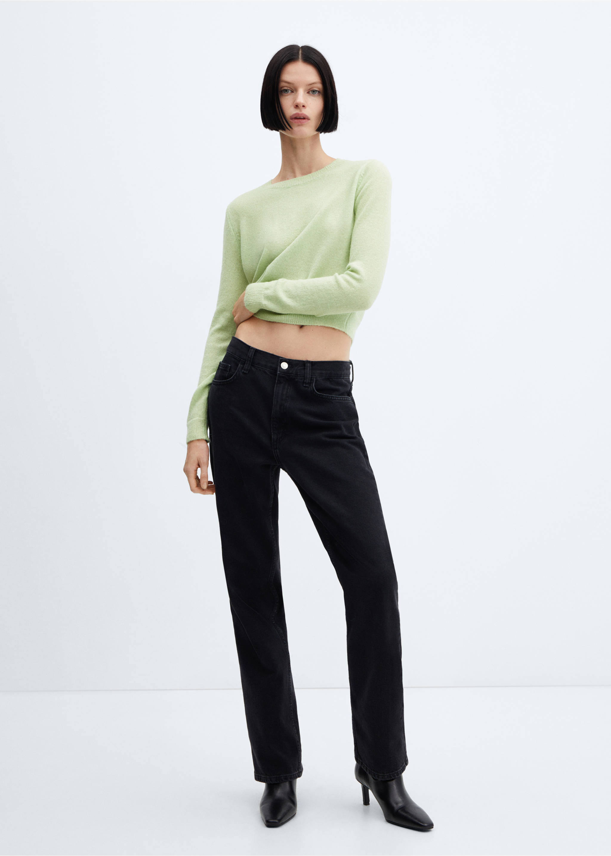Round-neck knitted sweater - General plane, Pastel Green. Ref: 67000472-00.