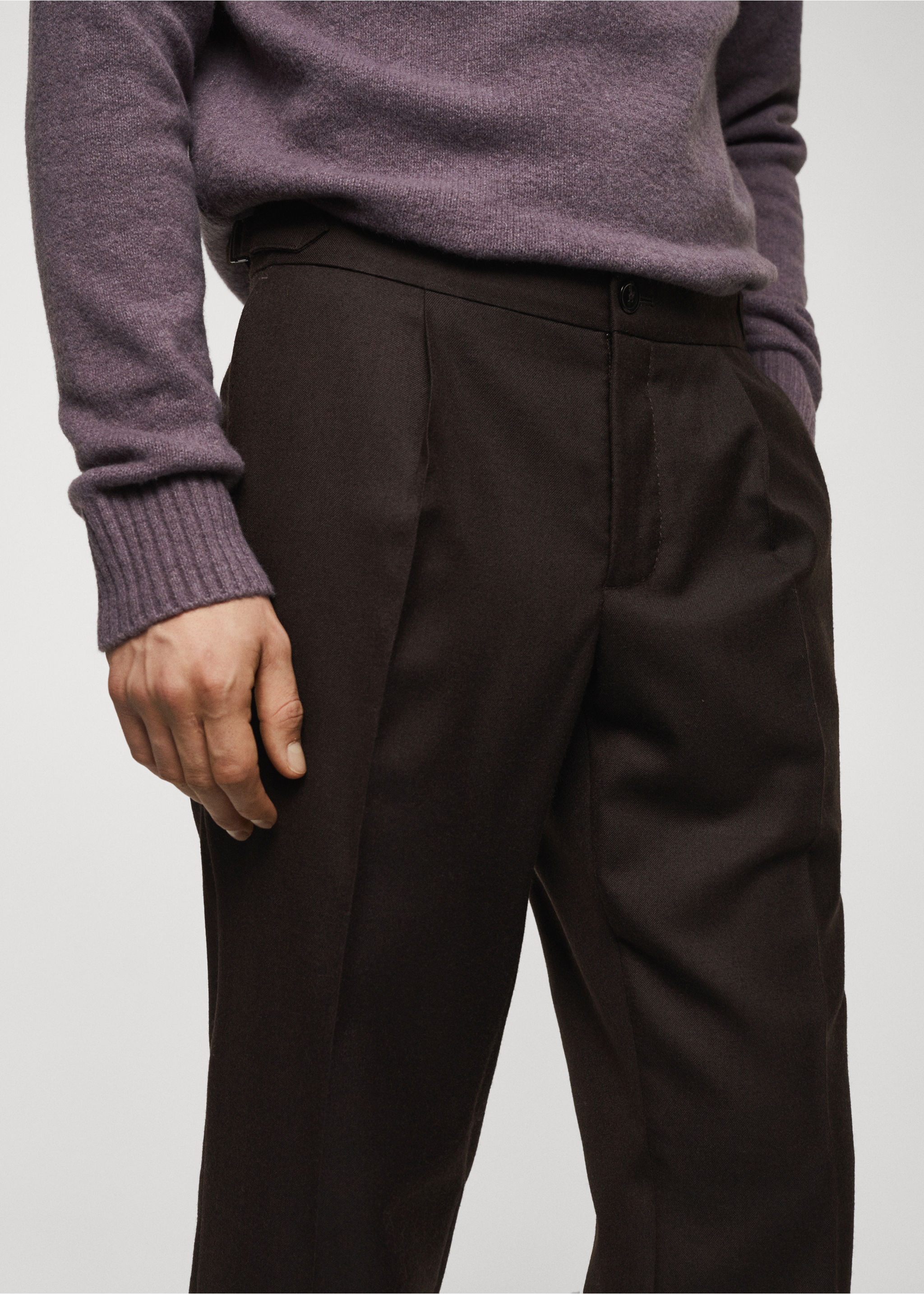 Wool trousers with pleats and loops - Details of the article 1