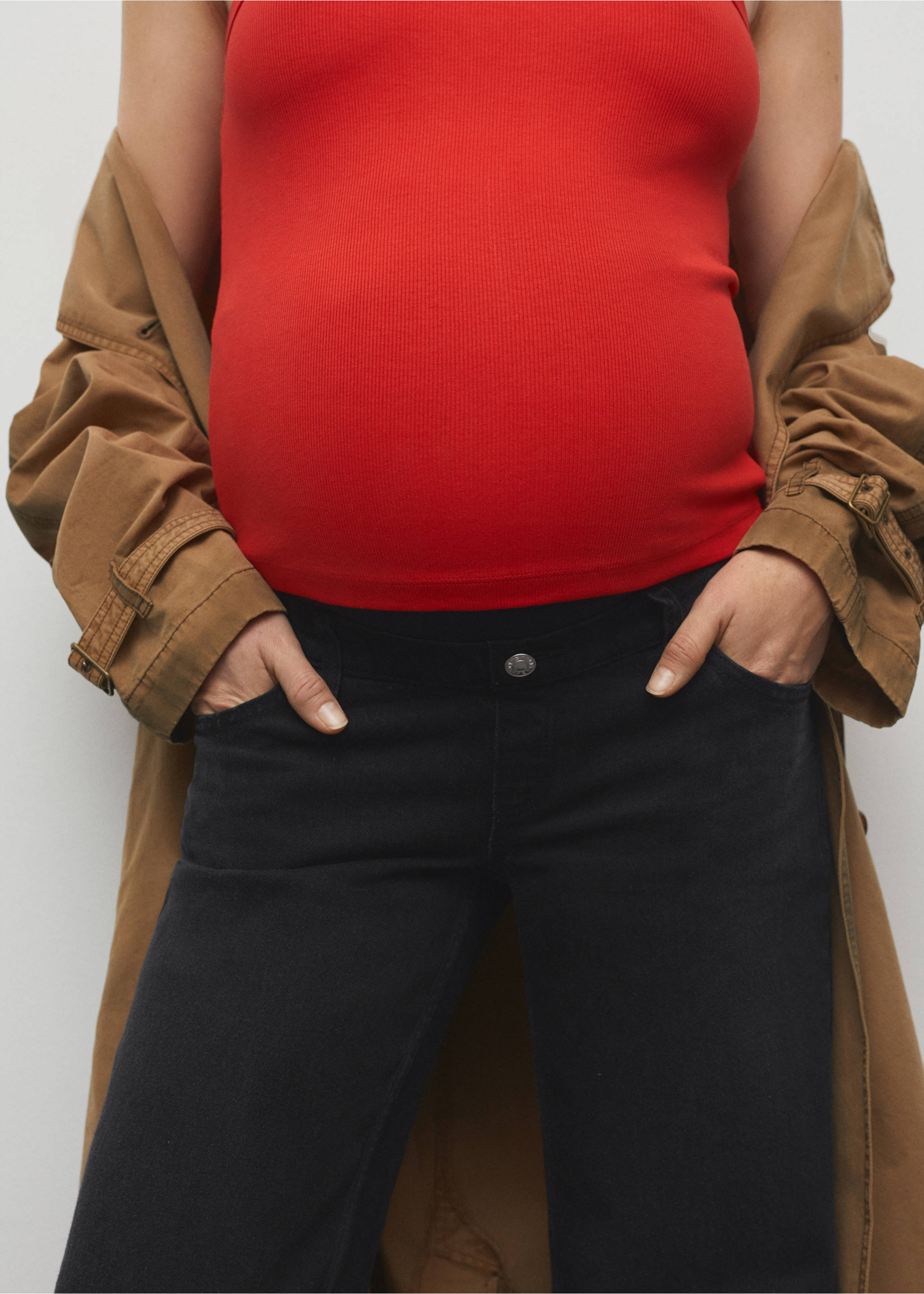 Maternity wide leg jeans - Details of the article 4, Black denim. Ref: 67000686-00.