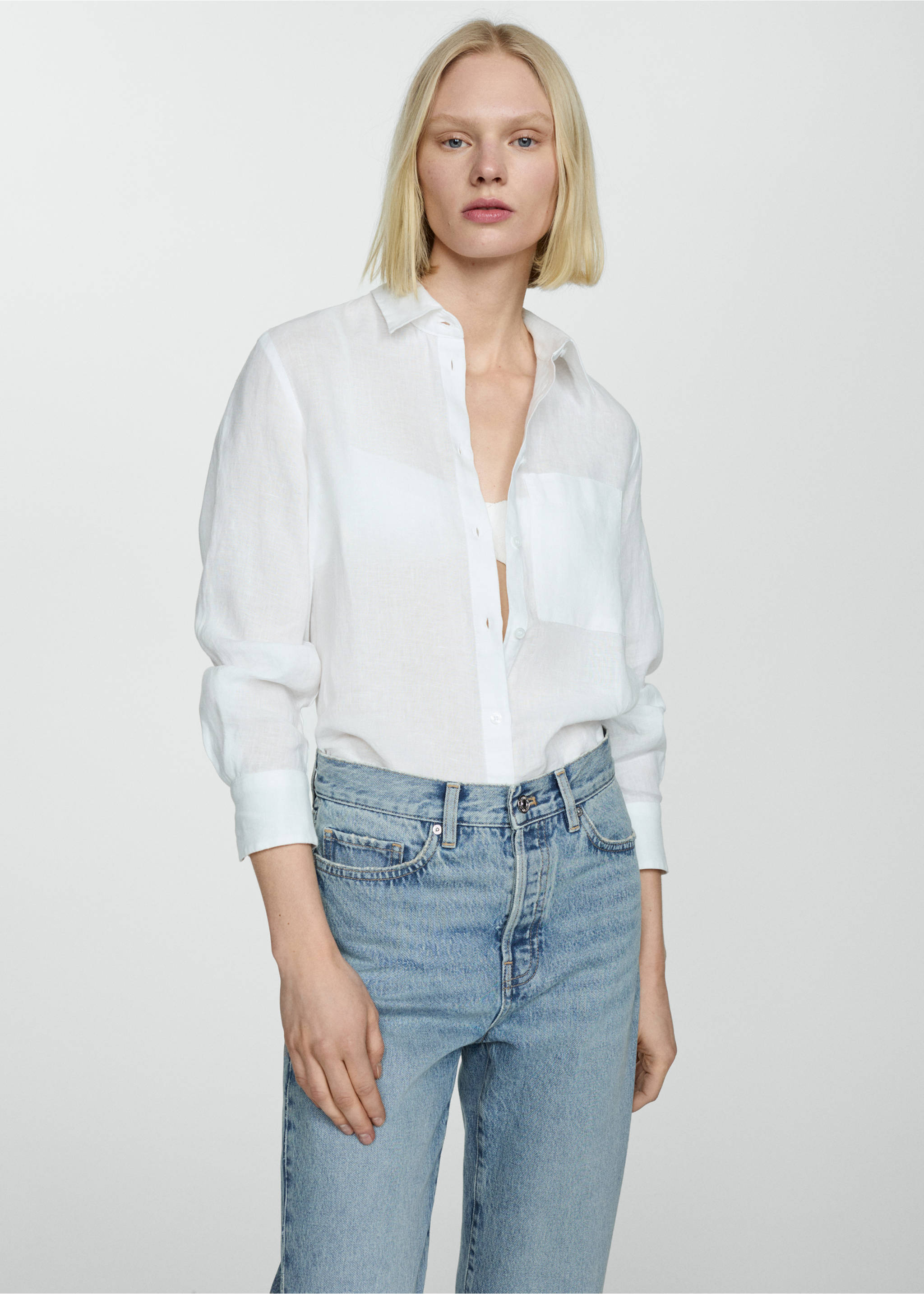 Straight jeans with forward seams - Details of the article 1, Medium Blue. Ref: 67001012-00.