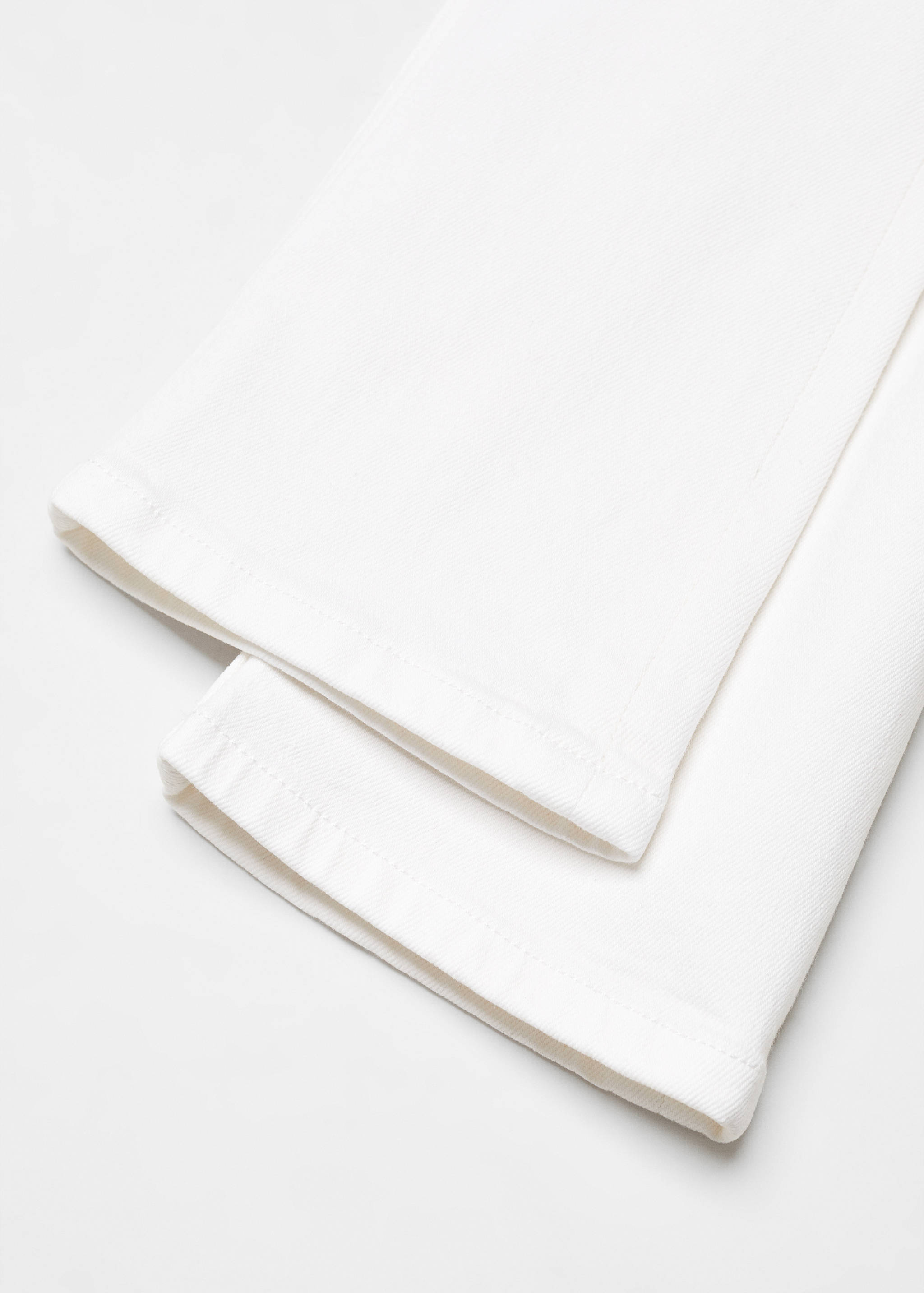 Buttons flare jeans - Details of the article 0