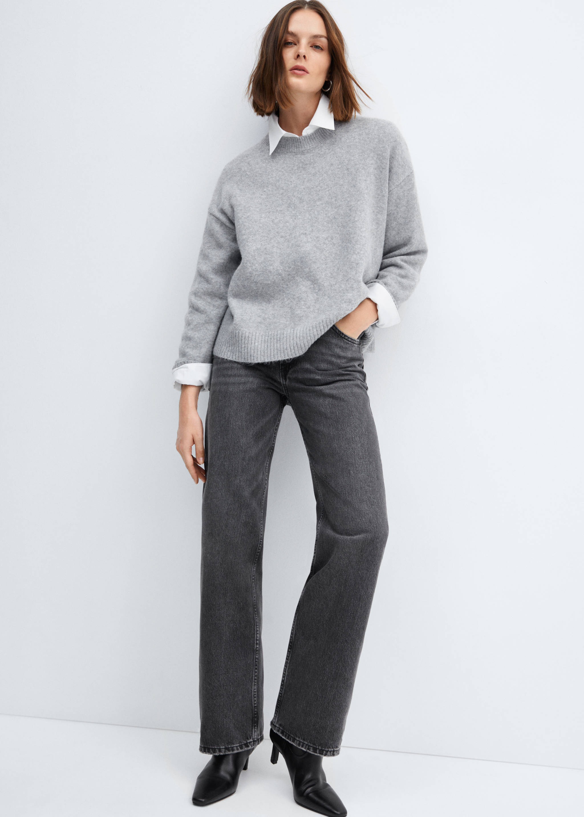 Mid-rise straight jeans - Details of the article 2