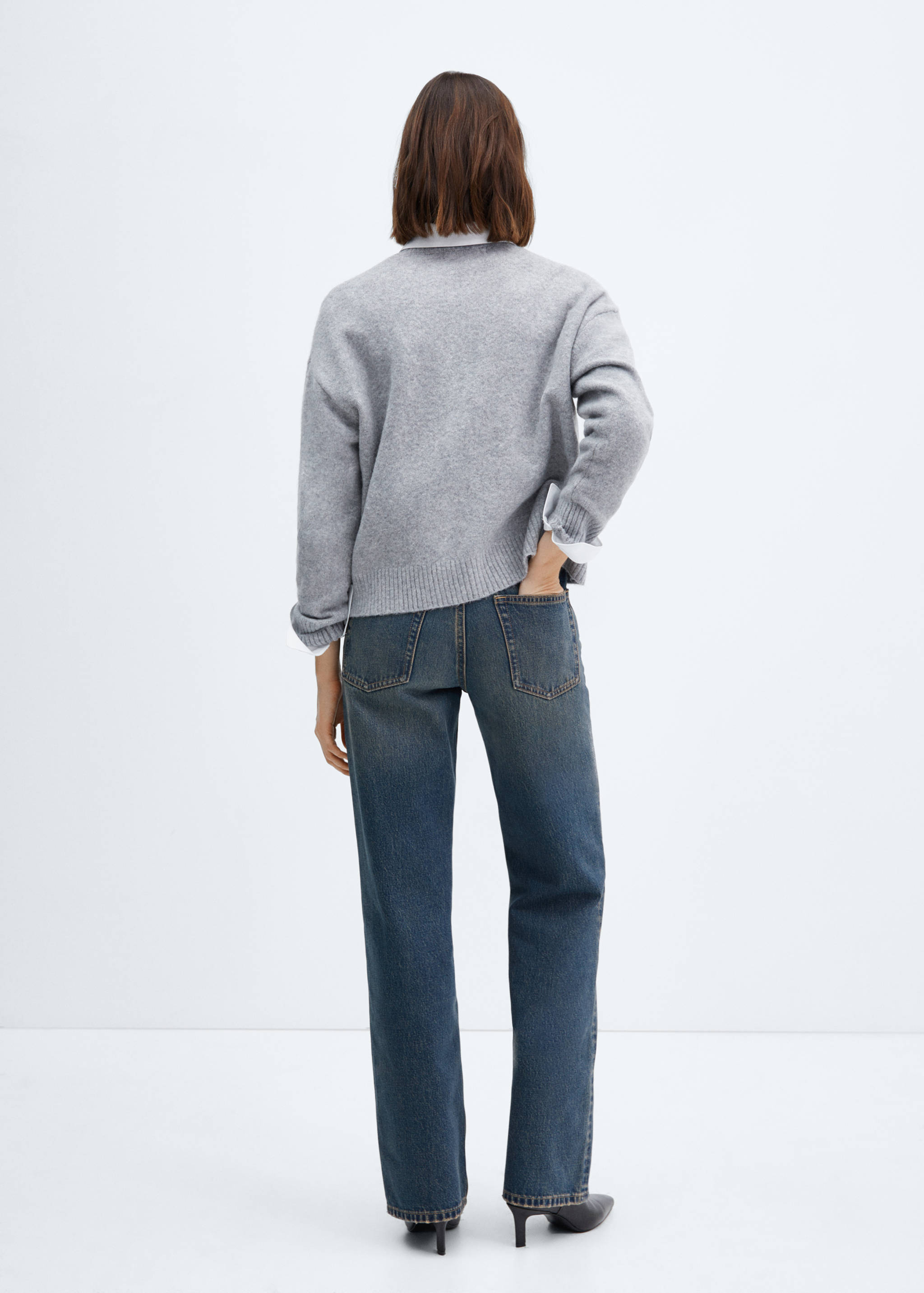 Mid-rise straight jeans - Reverse of the article