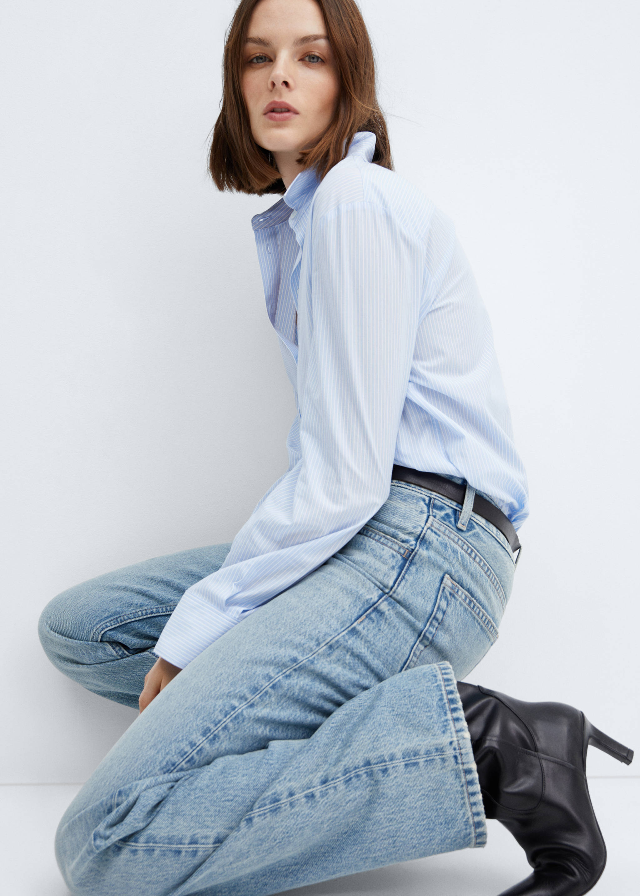 Mid-rise straight jeans - Details of the article 2