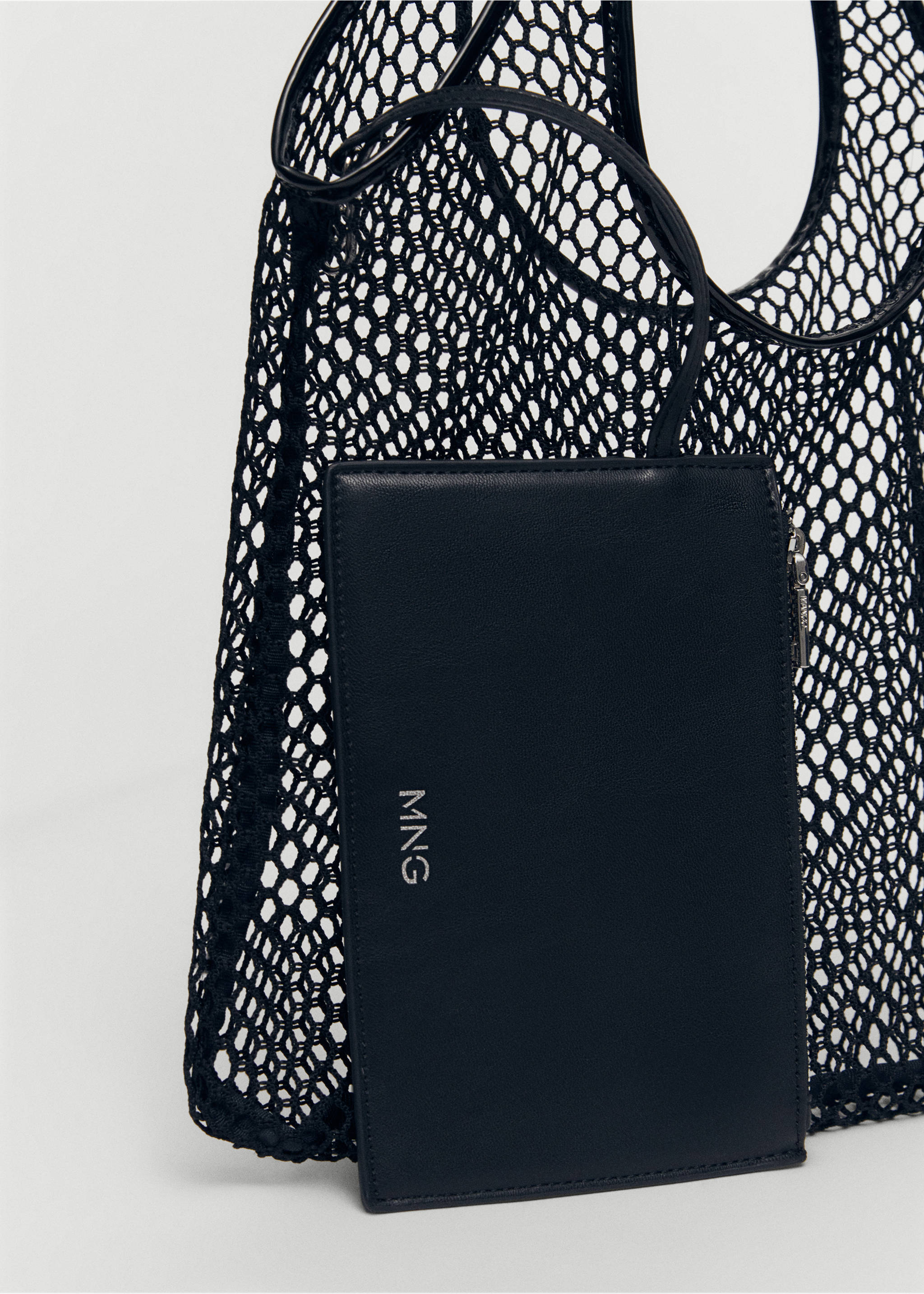 Shopper-Bag in Mesh-Optik - Detail des Artikels 1, Schwarz. Ref: 67004489-00.
