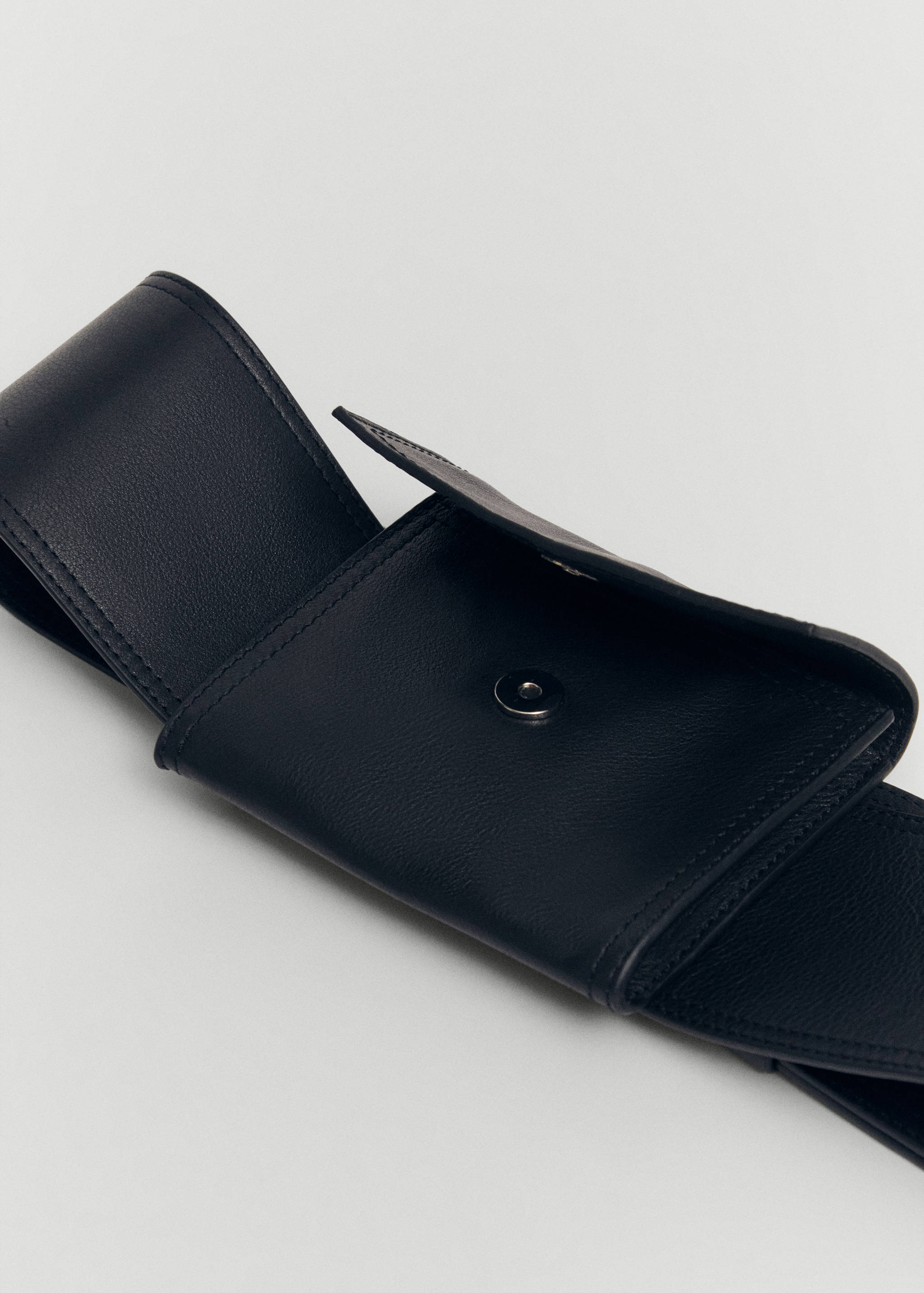 Belted leather money belt - Details of the article 2