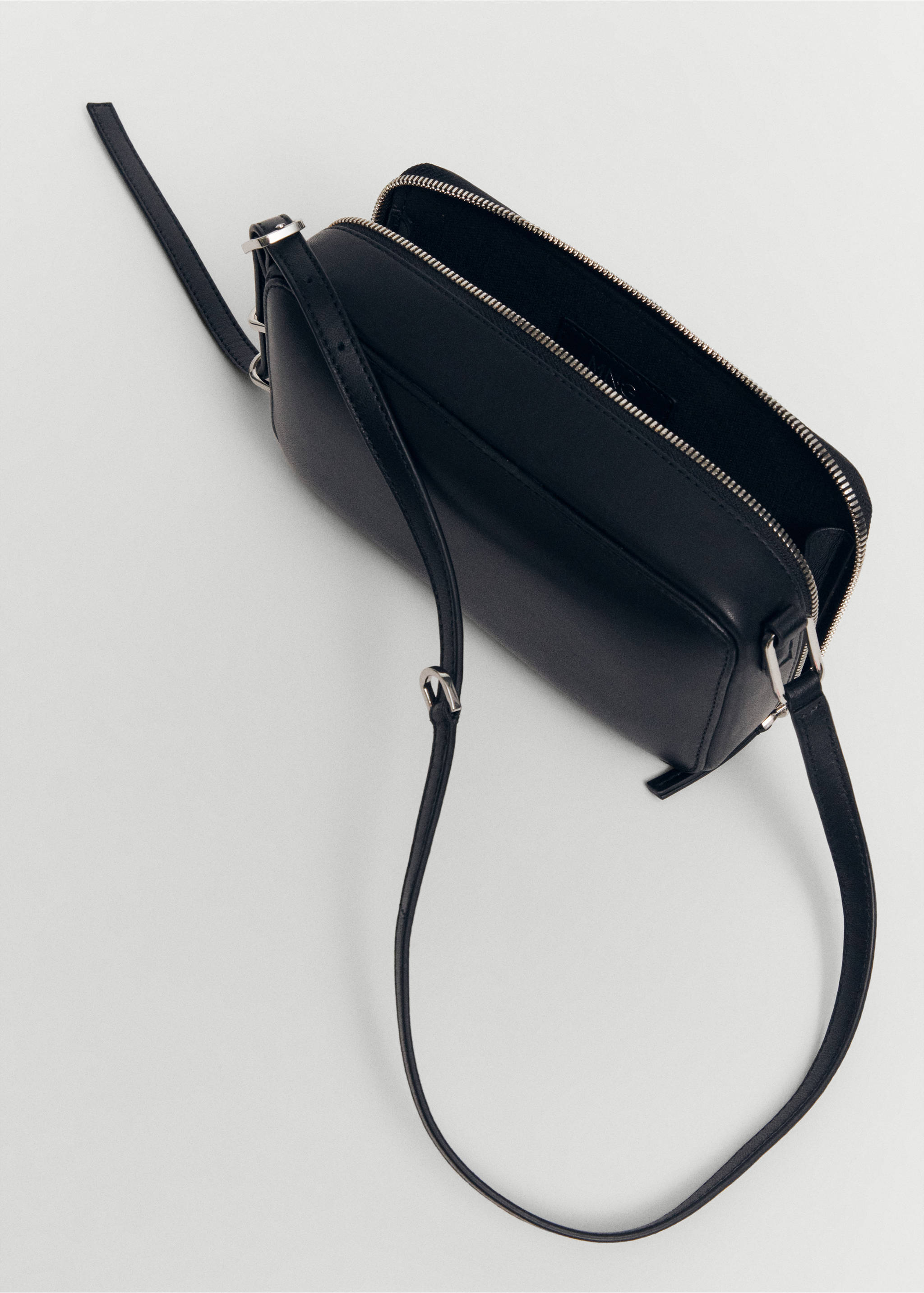 Rectangular leather handbag - Details of the article 2, Black. Ref: 67004493-00.