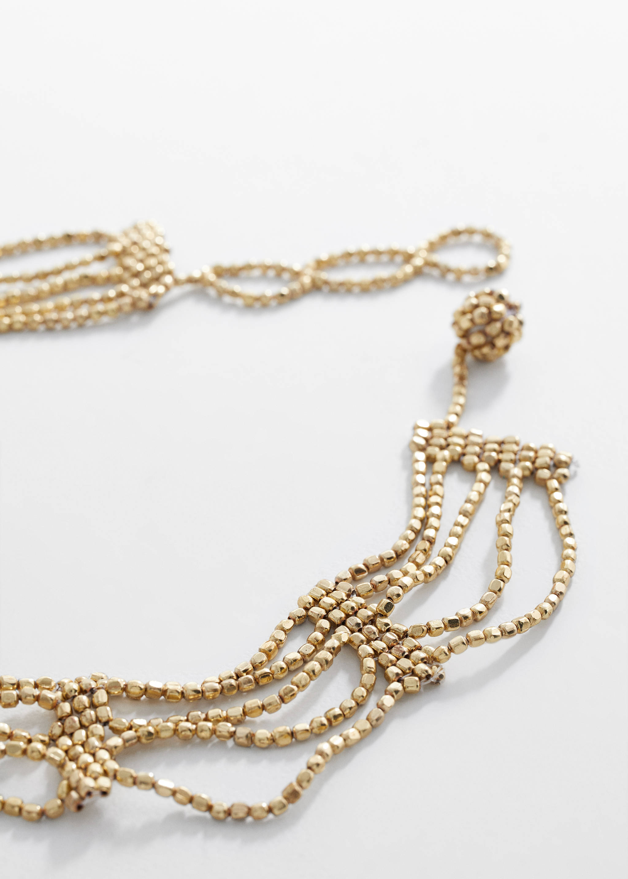 Halskette mit Metallperlen - Mittlere Ansicht