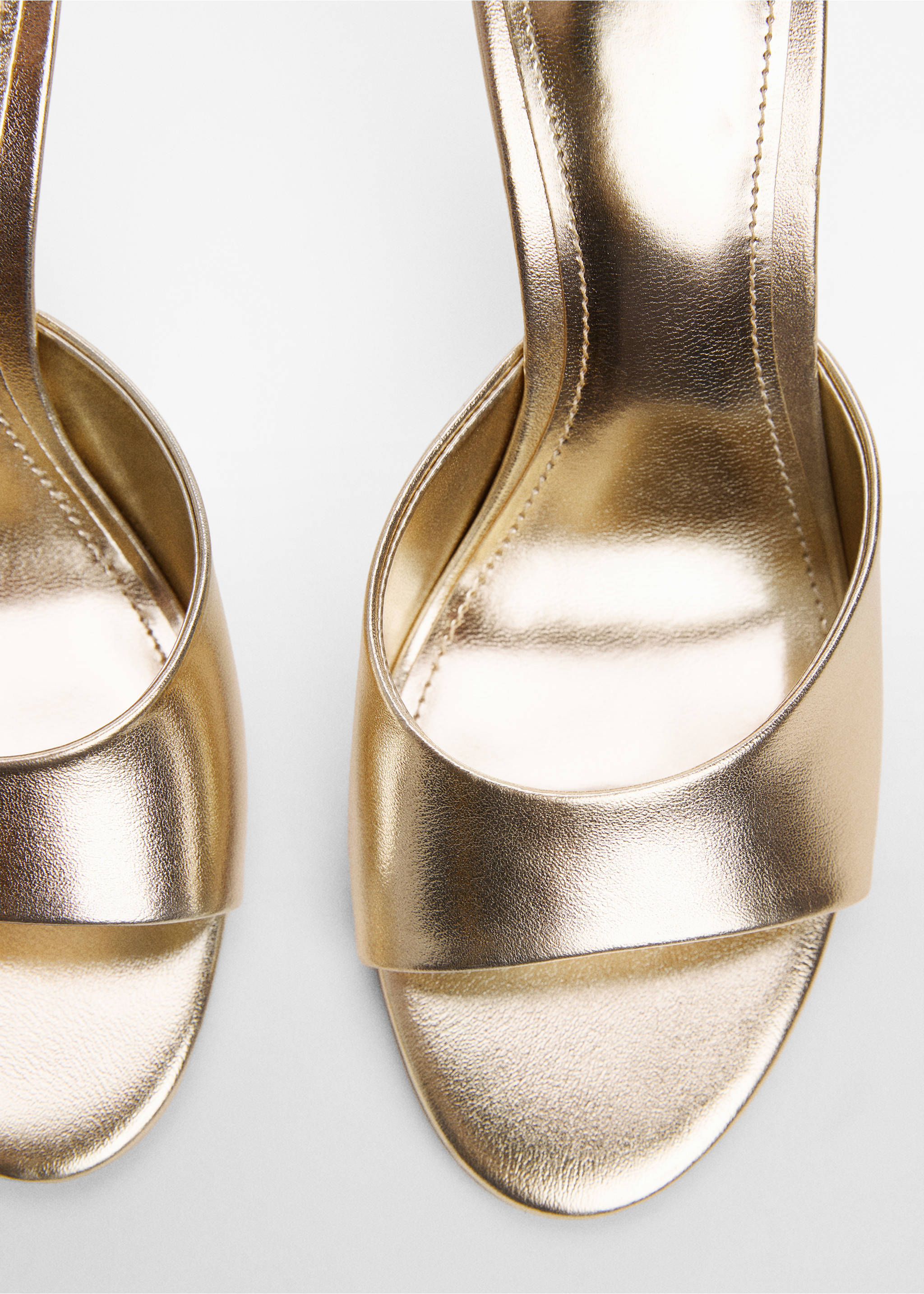 Heel non-structured sandals - Details of the article 2, Gold. Ref: 67005741-00.
