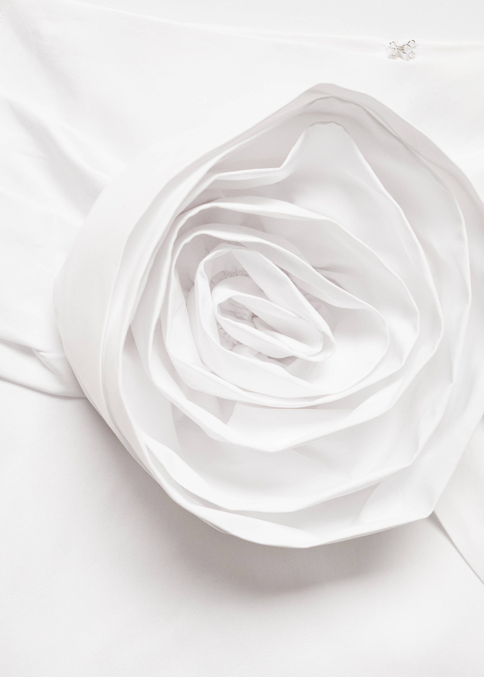 Minirock mit Maxi-Blume - Detail des Artikels 8