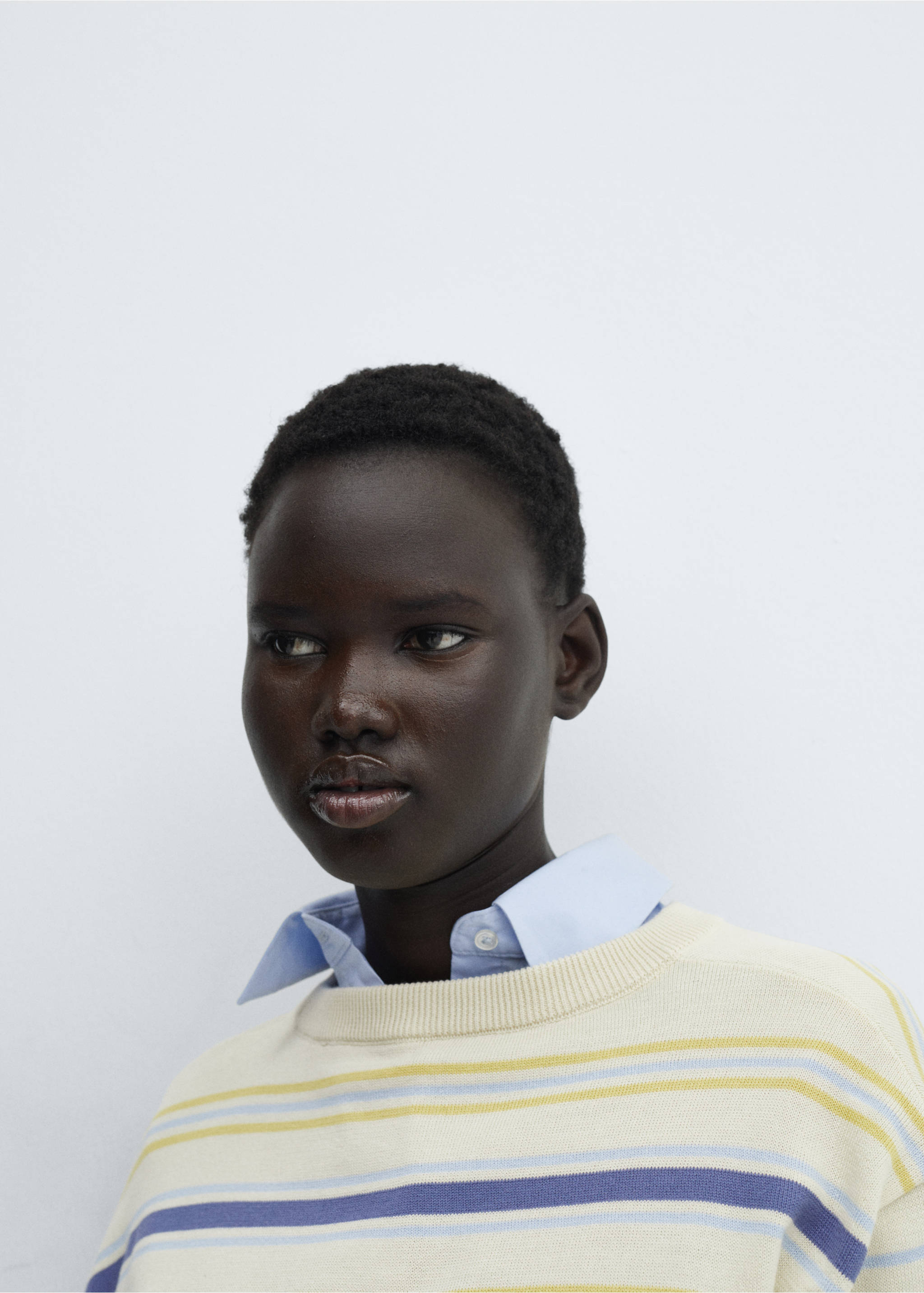 Round-neck striped sweater - Details of the article 1, Ecru. Ref: 67005759-00.