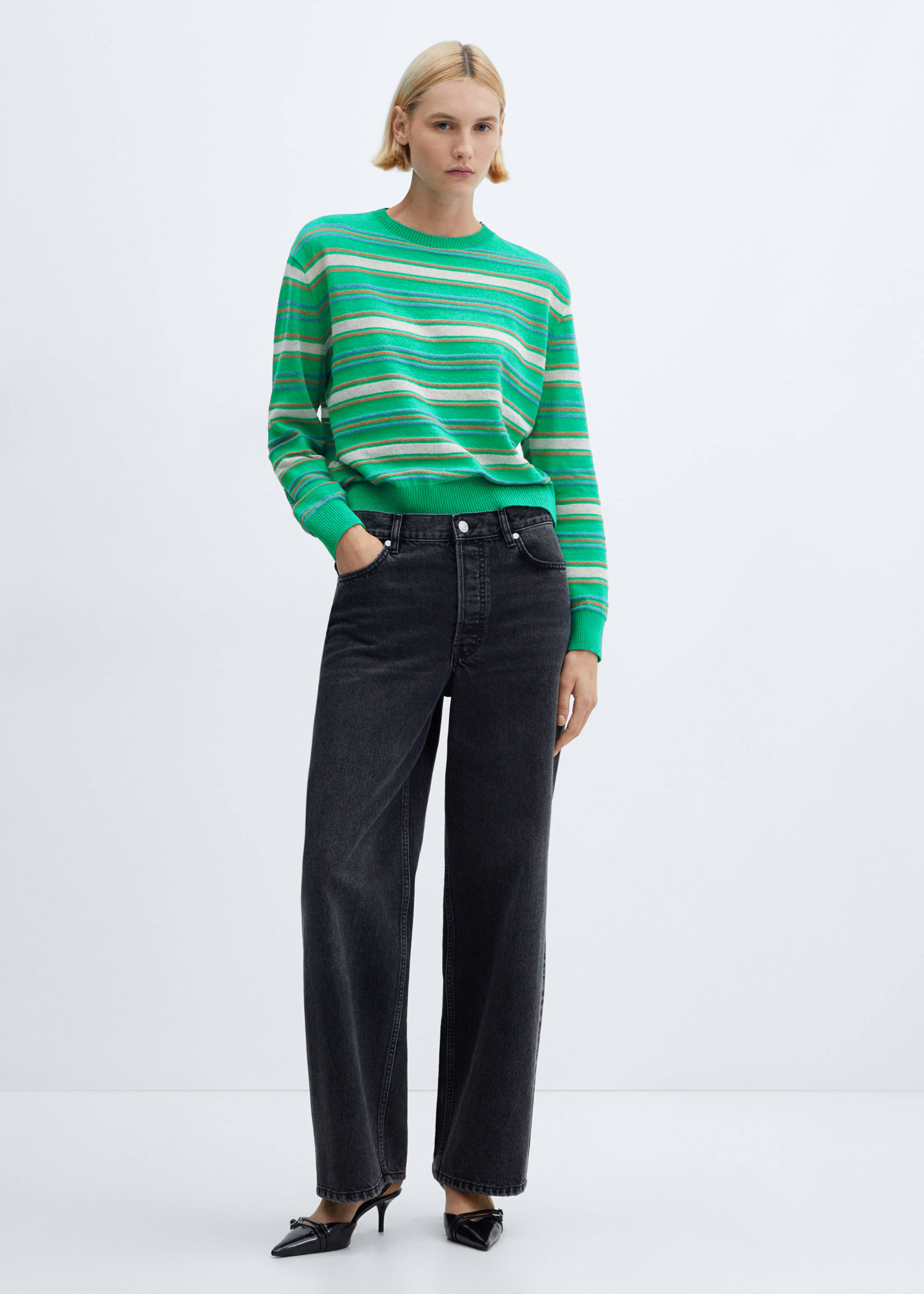 Round-neck striped sweater - General plane
