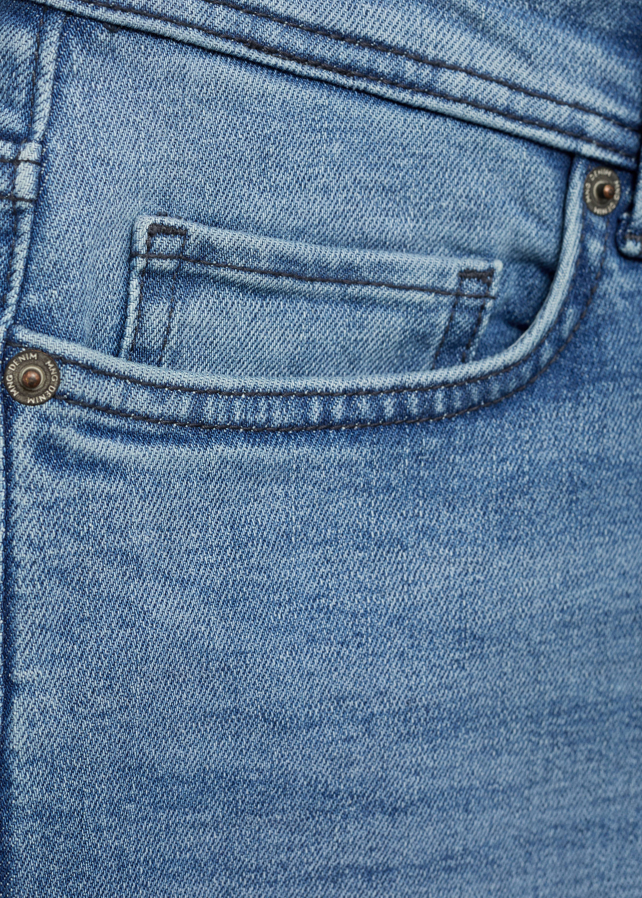 Slim fit light wash jeans - Details of the article 0