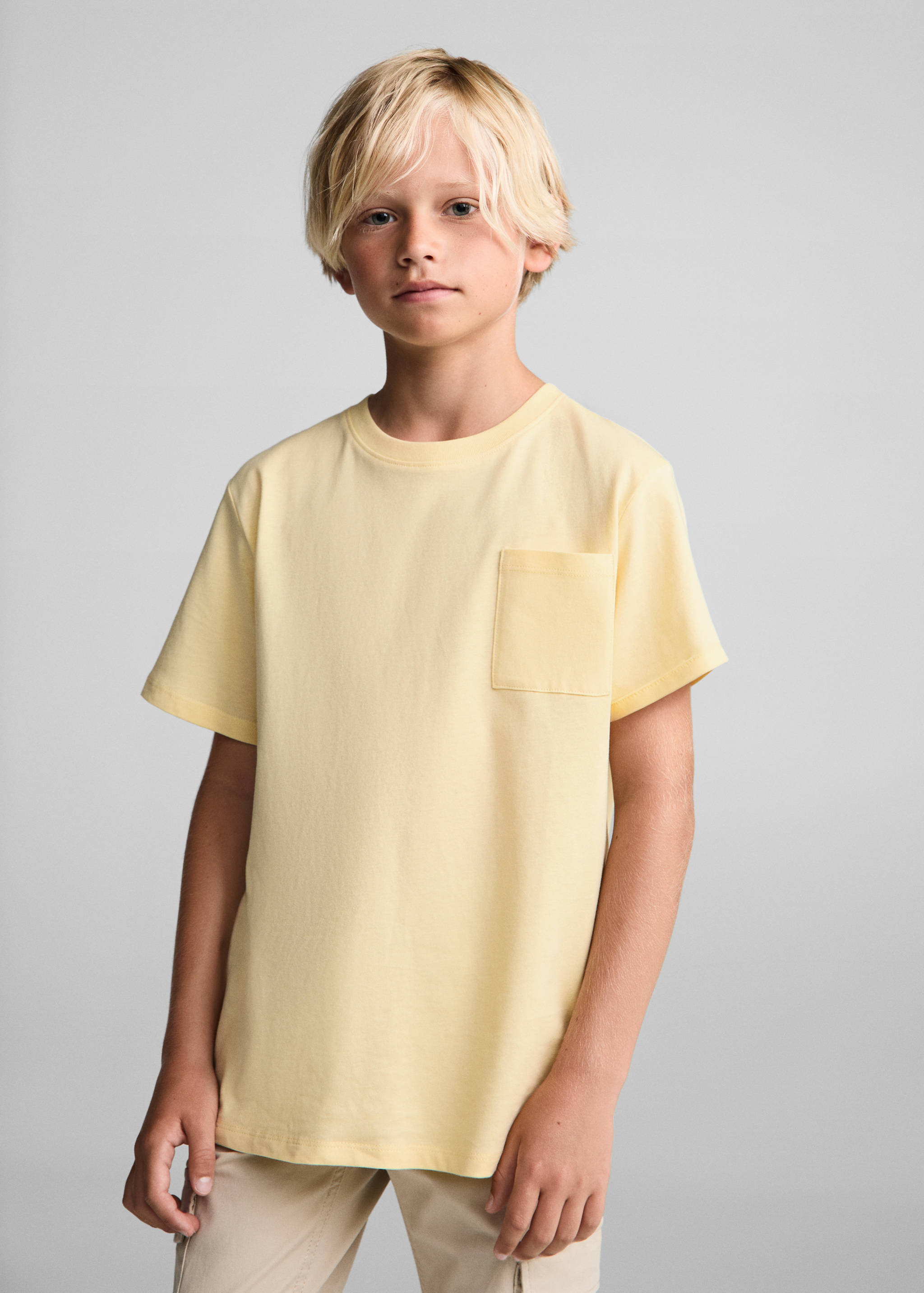 Basic-T-Shirt aus Baumwolle - Mittlere Ansicht