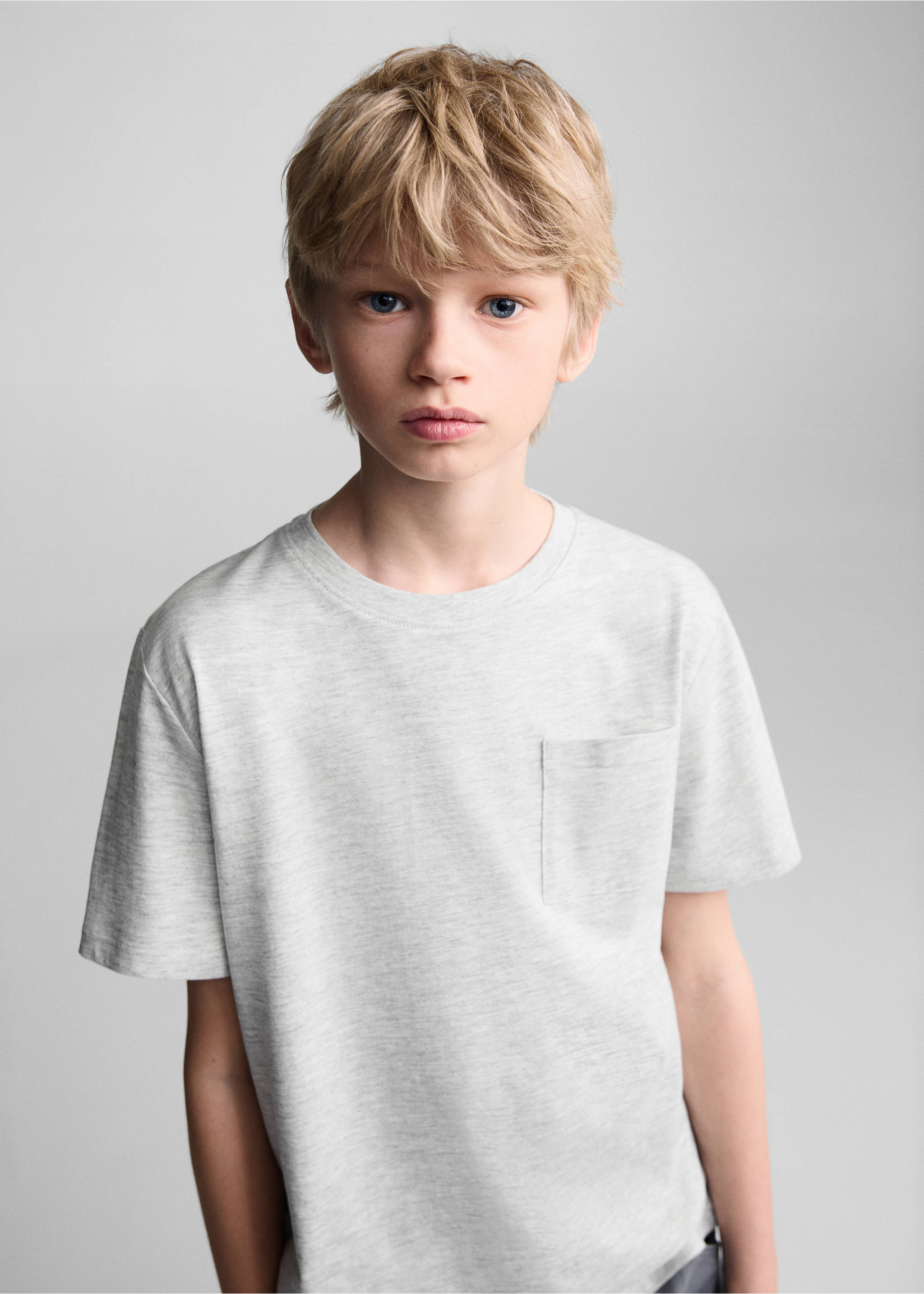 T-shirt basique en coton - Détail de l'article 1, Gris chiné clair. Ref: 67006019-00.