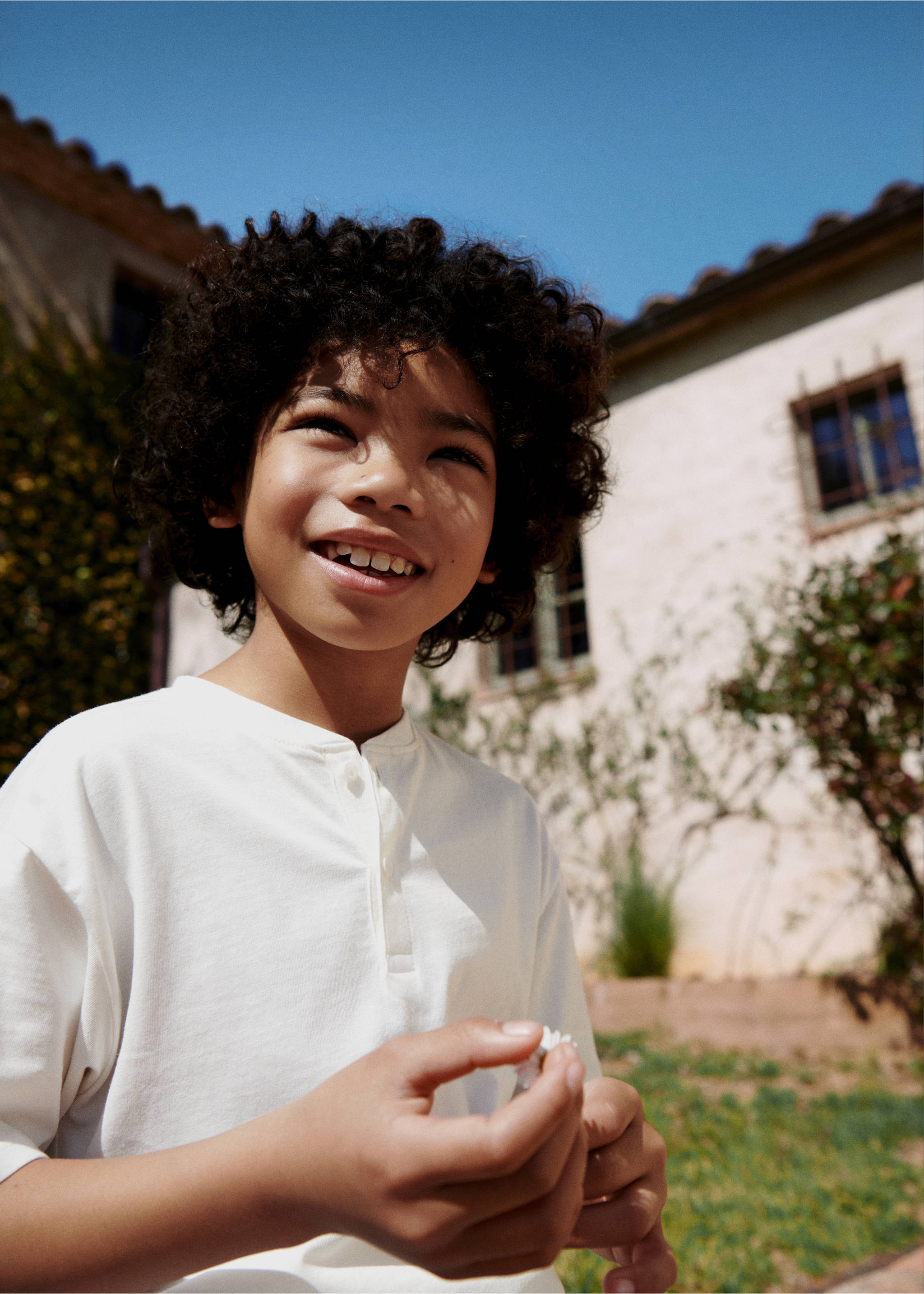 Buttoned cotton T-shirt - Details of the article 5, Off White. Ref: 67006020-00.