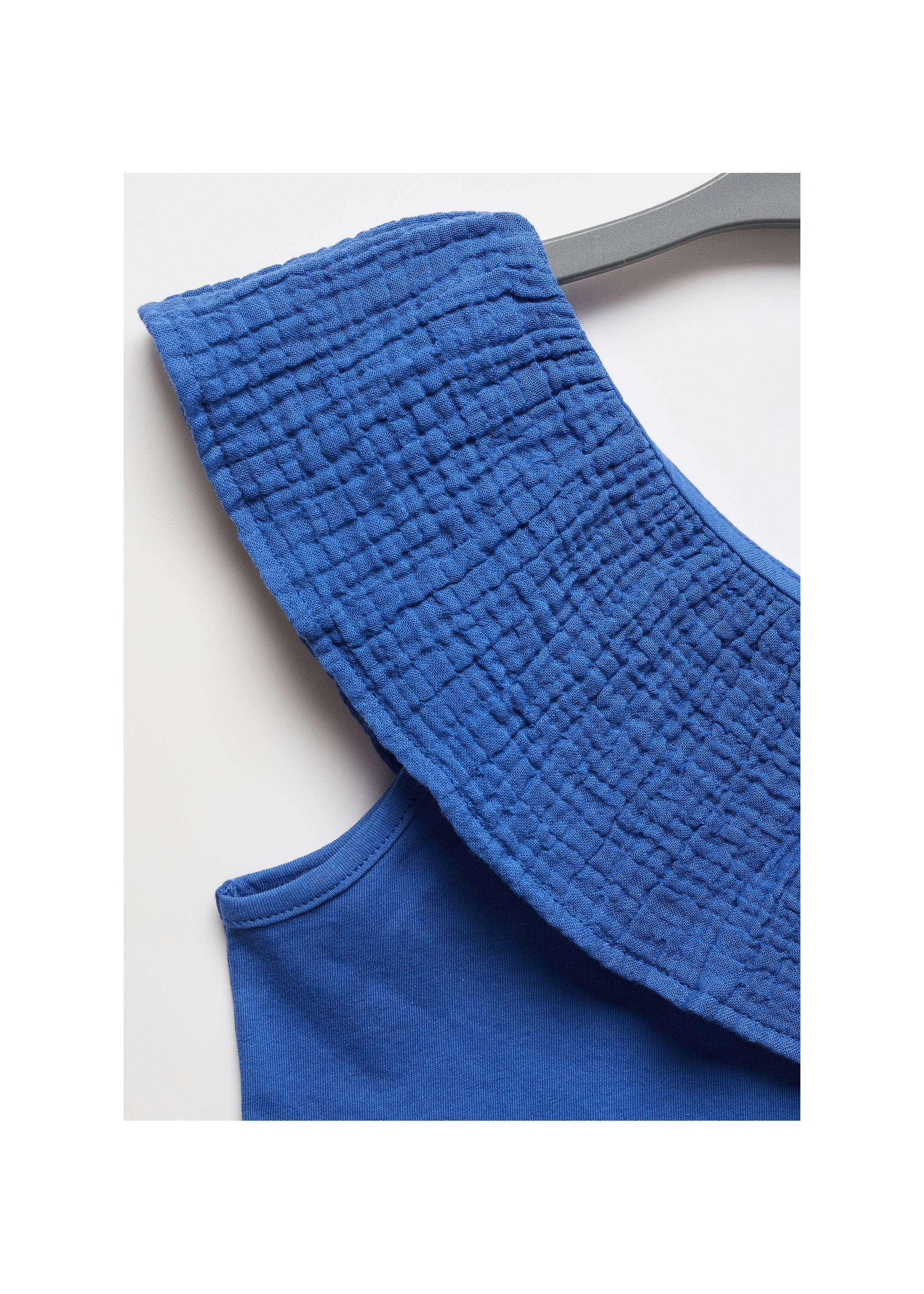 Ruffled asymmetric T-shirt - Details of the article 8, Vibrant blue. Ref: 67006049-00.