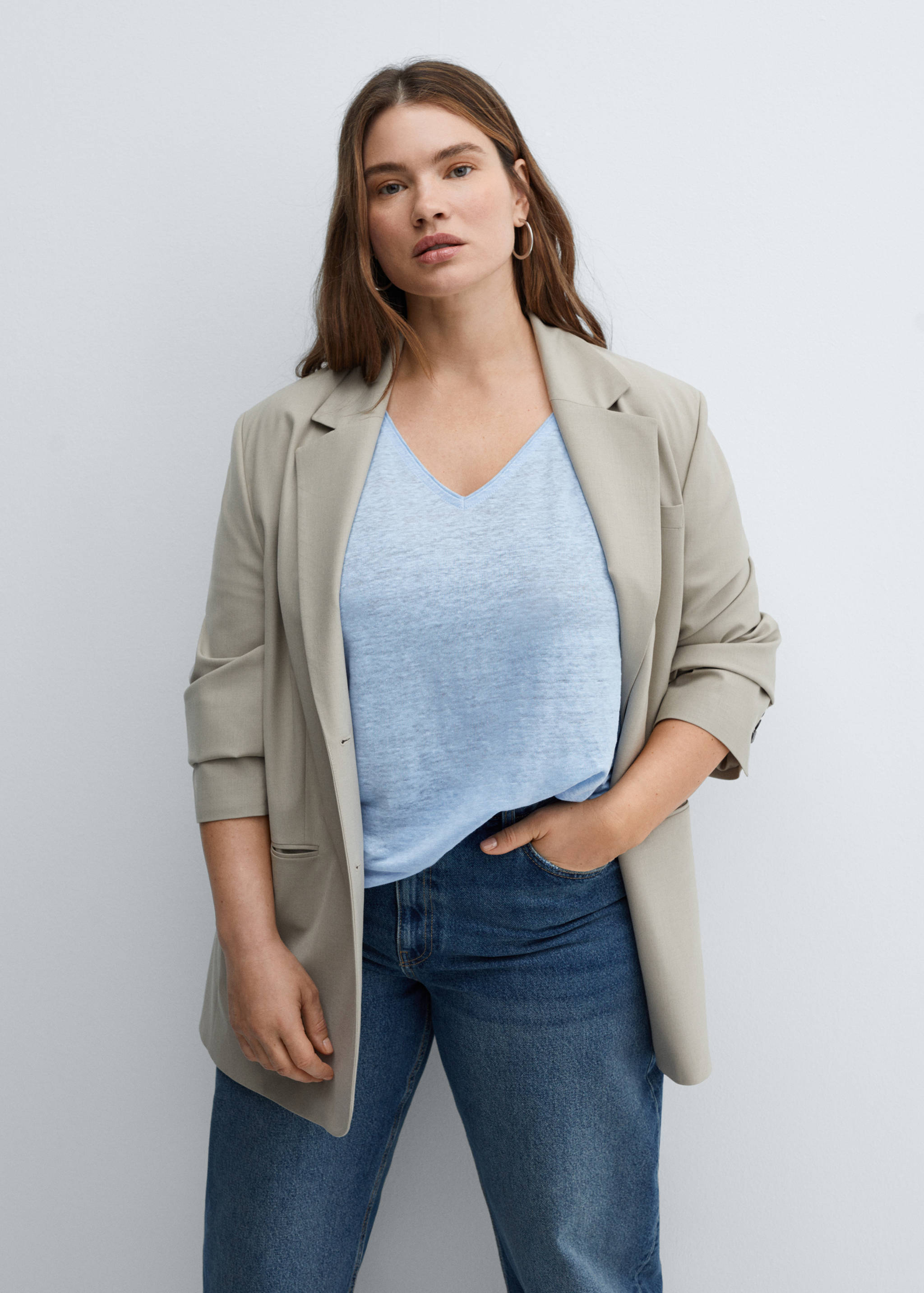 Leinen-T-Shirt mit V-Ausschnitt - Detail des Artikels 5